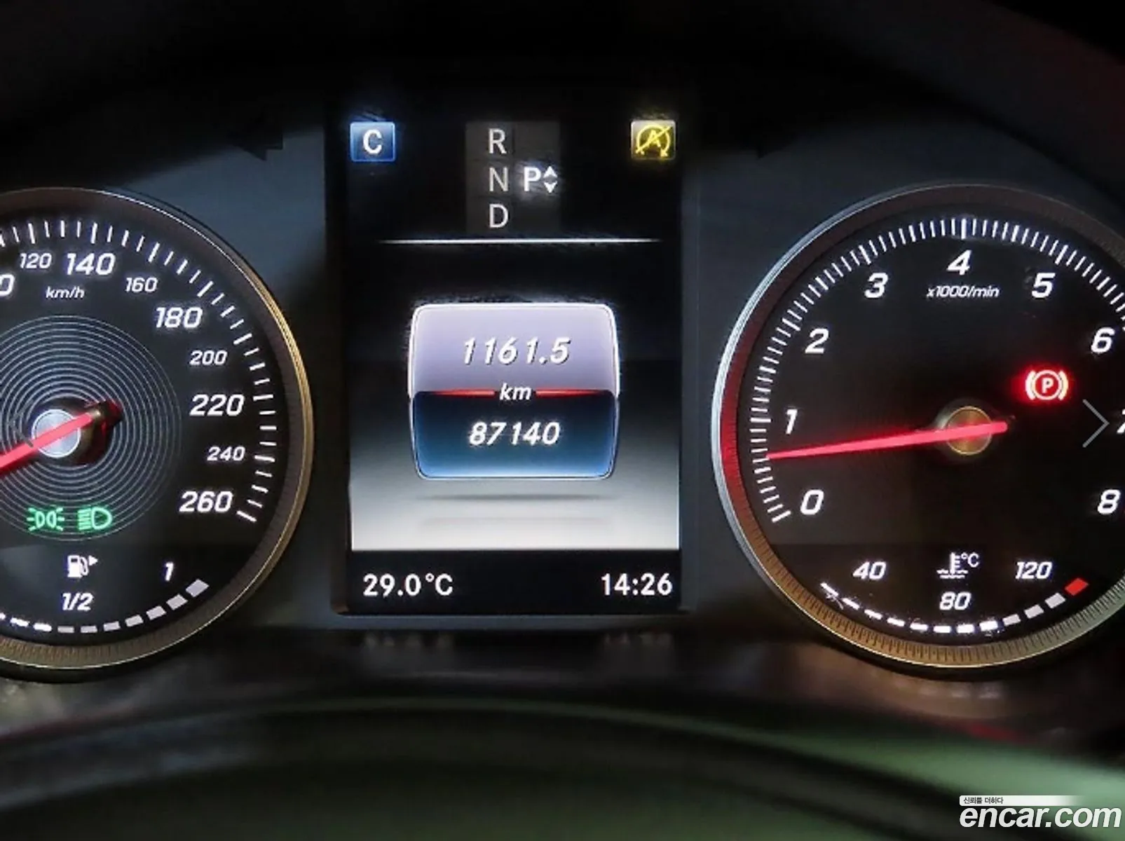 Mercedes-Benz C-Class W205 2015 — 18
