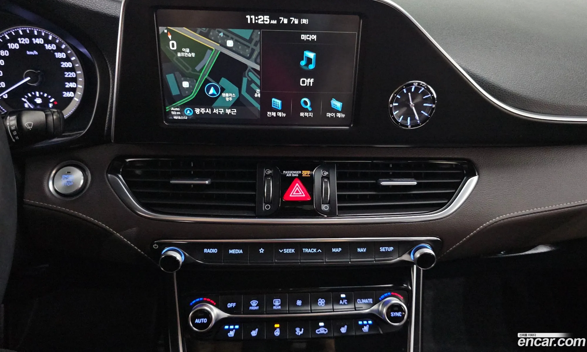 Hyundai Grandeur IG 2018 — 27