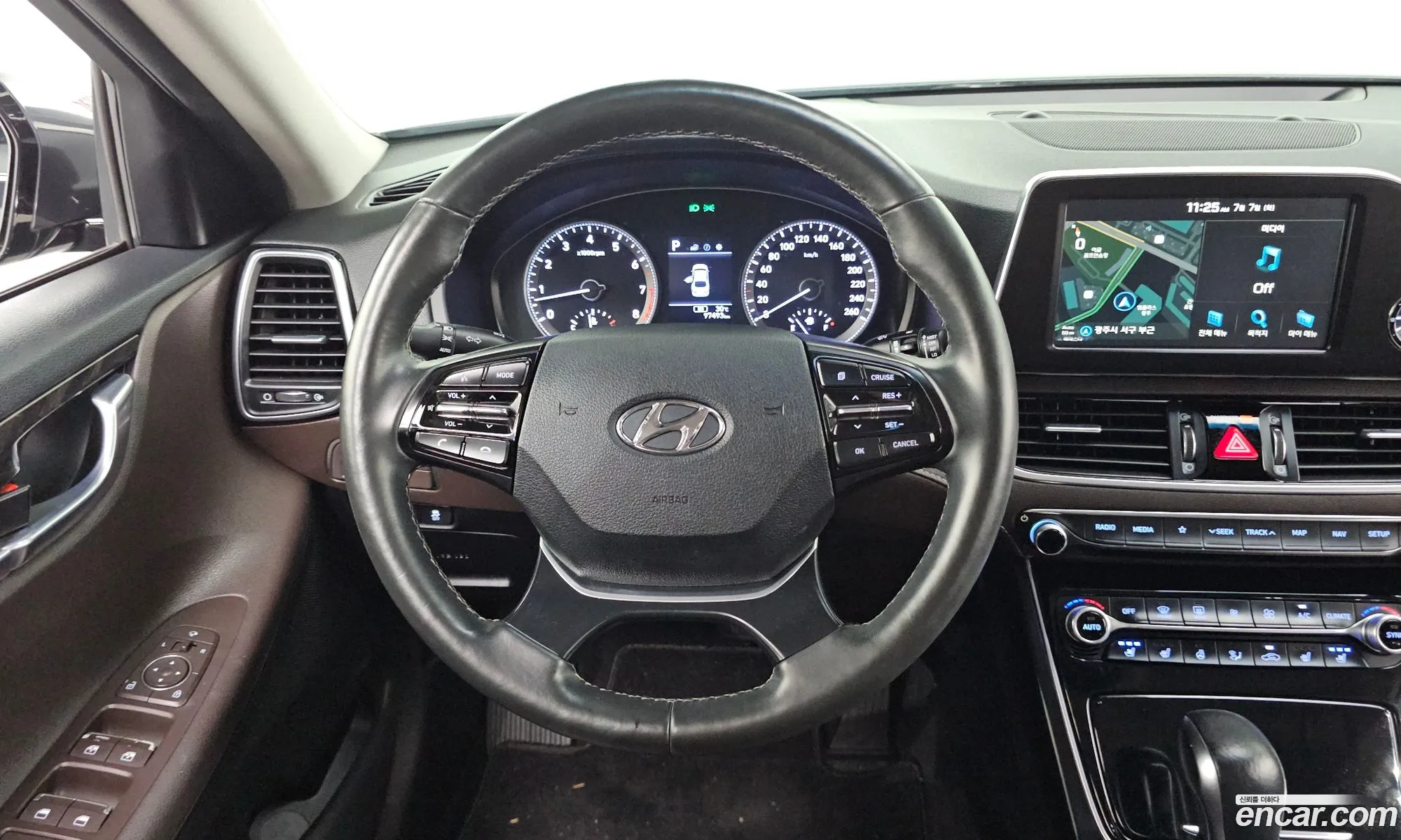 Hyundai Grandeur IG 2018 — 29