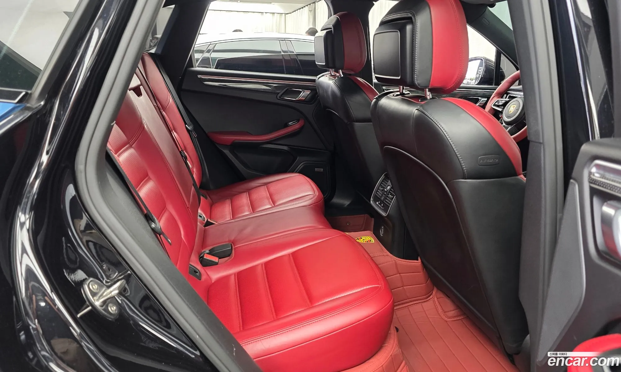 Porsche Macan 2017 WP1AG2955HLB81342 — 14