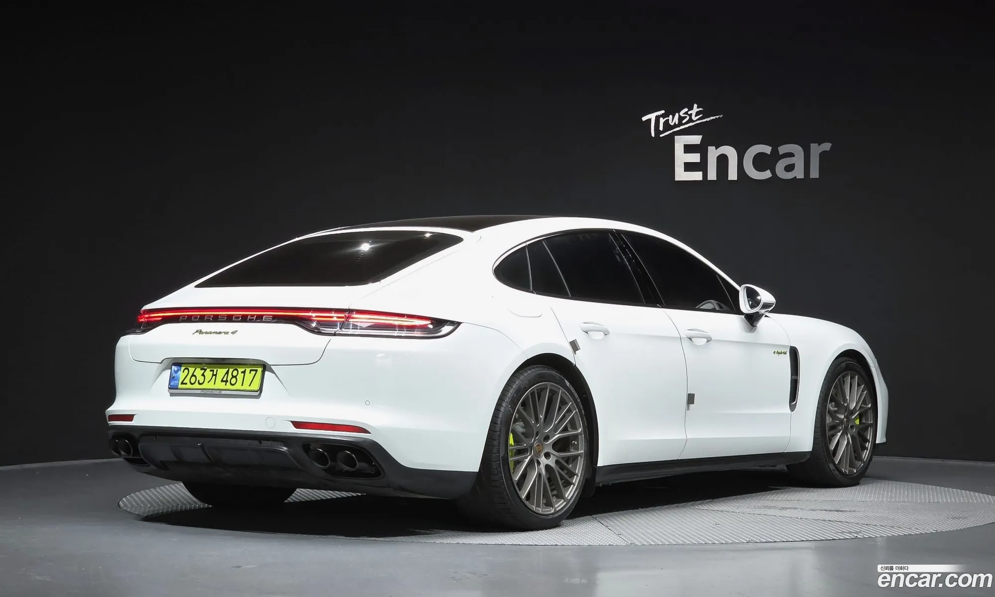 Porsche Panamera 2023 — 16