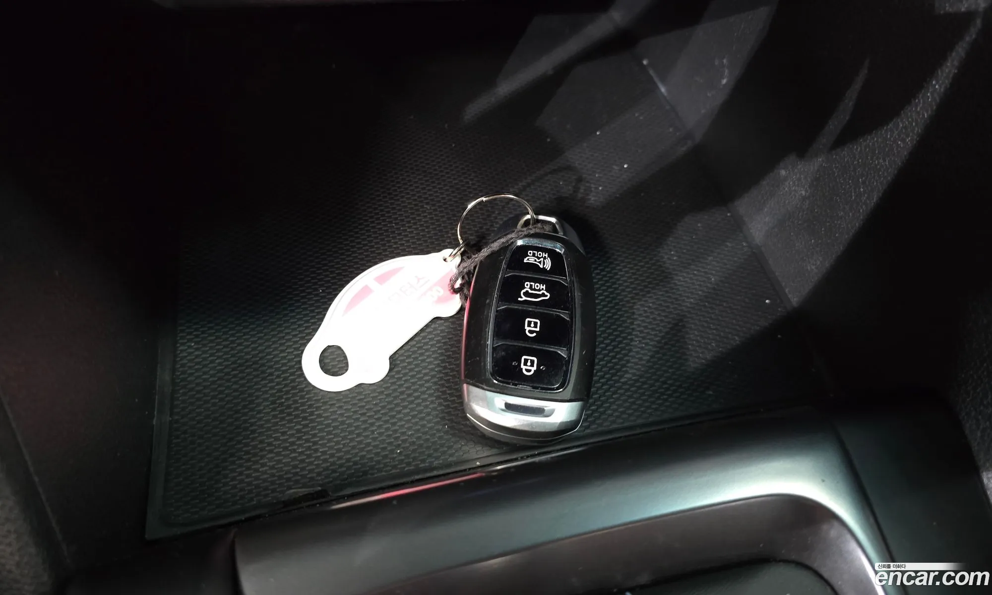 Hyundai Veloster 2019 — 28