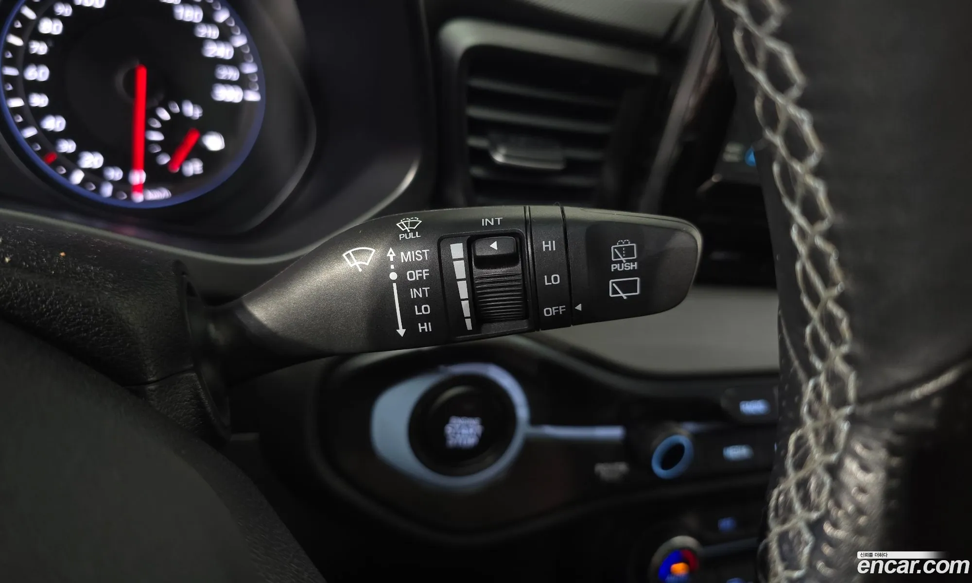 Hyundai Veloster 2019 — 19