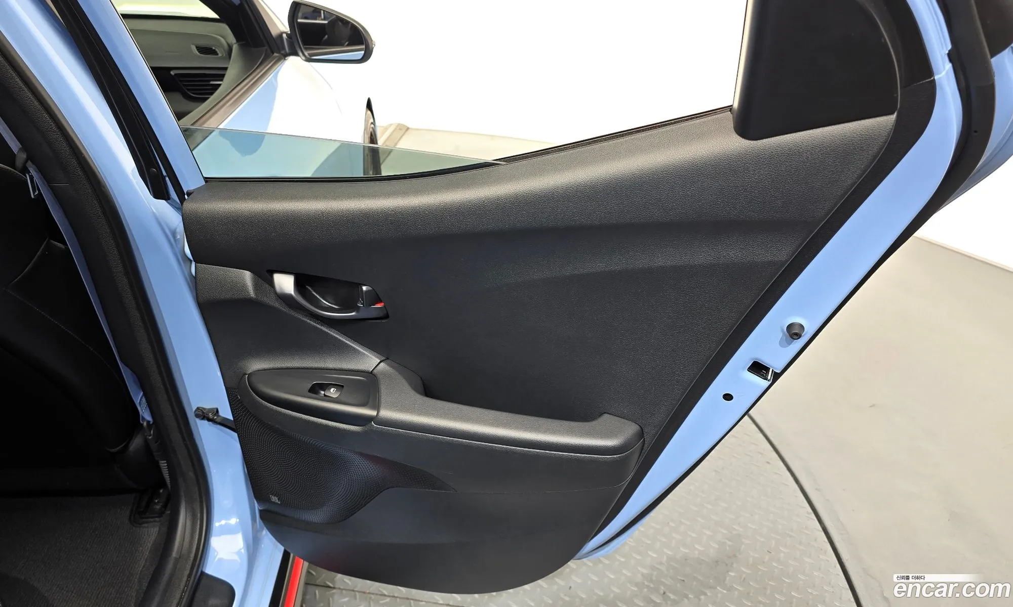 Hyundai Veloster 2019 — 22