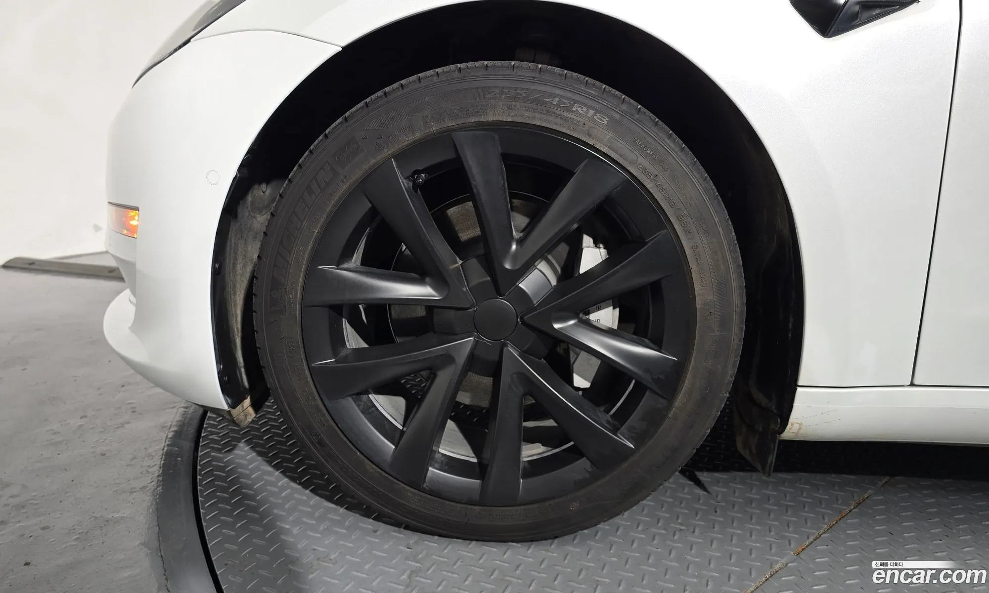 Tesla Model 3 2022 5YJ3E1EB6NF305221 — 8