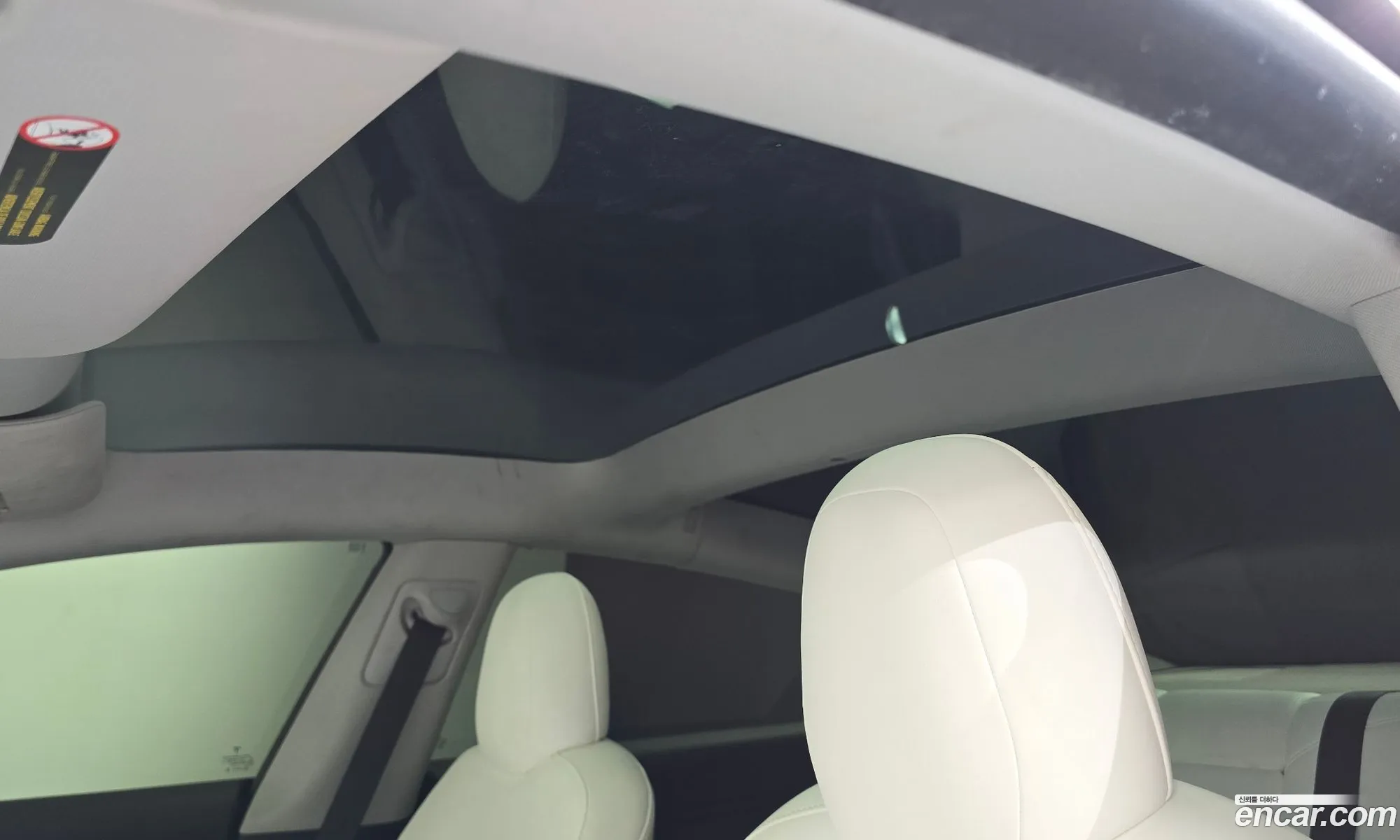 Tesla Model 3 2022 5YJ3E1EB6NF305221 — 5