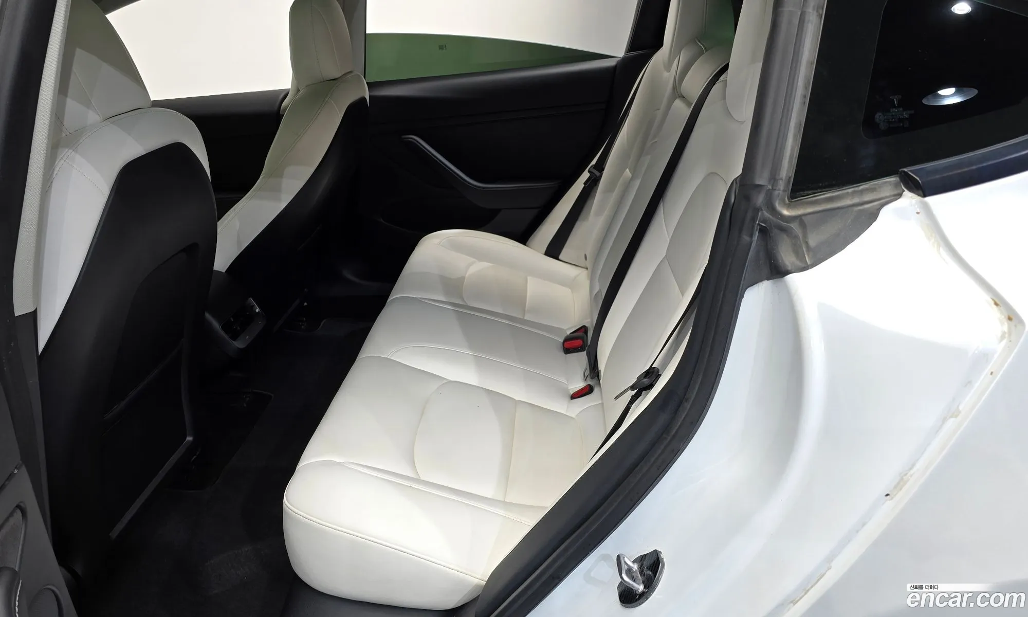 Tesla Model 3 2022 5YJ3E1EB6NF305221 — 4