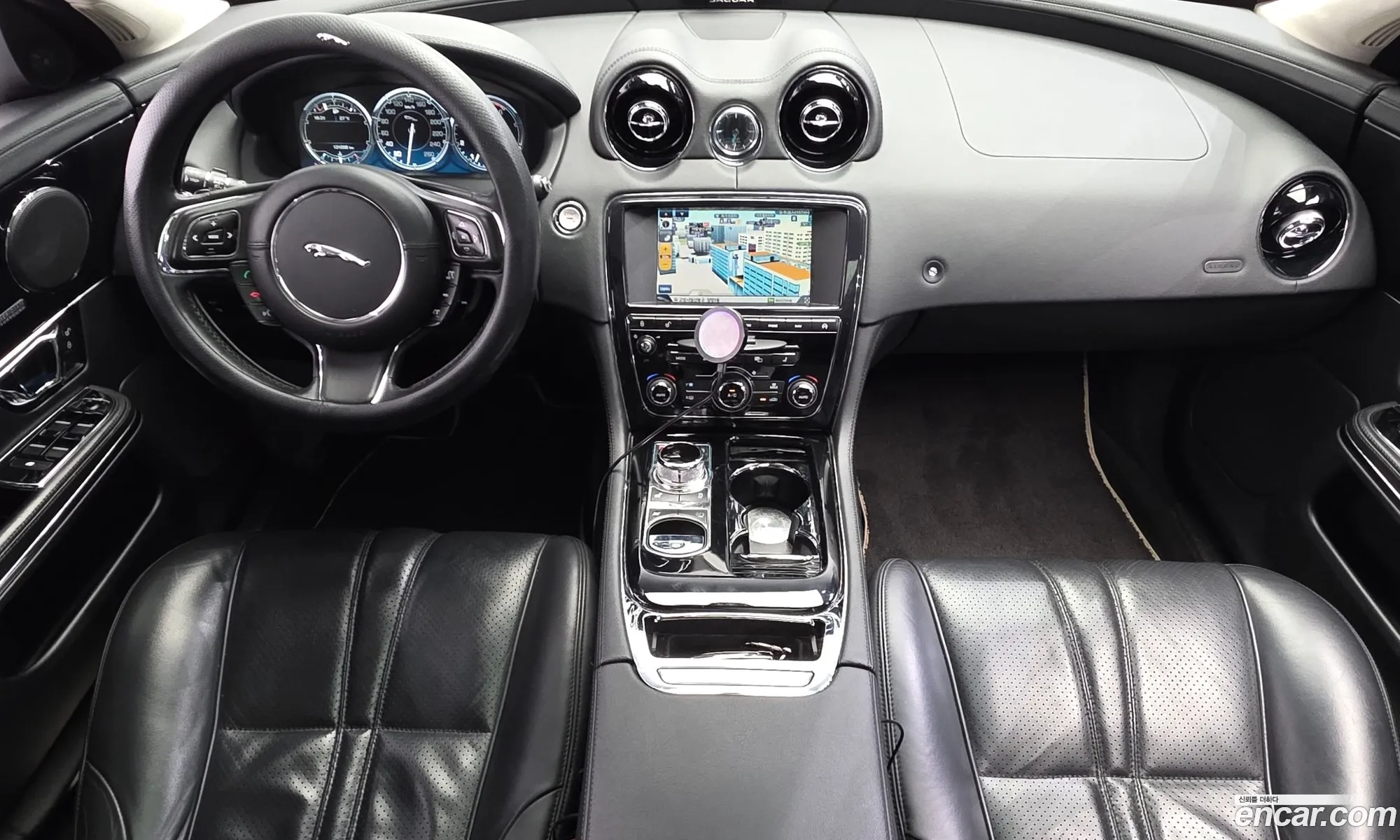 Jaguar XJ 2013 SAJAA2220ENV60401 — 13