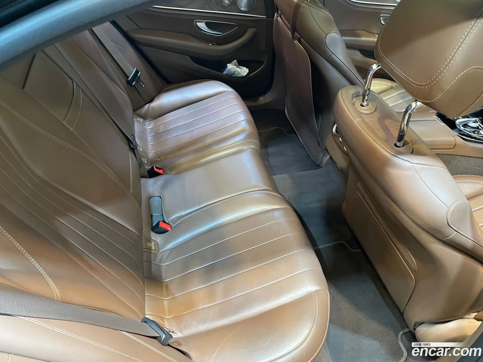 Mercedes-Benz E-Class W213 2018 — 17