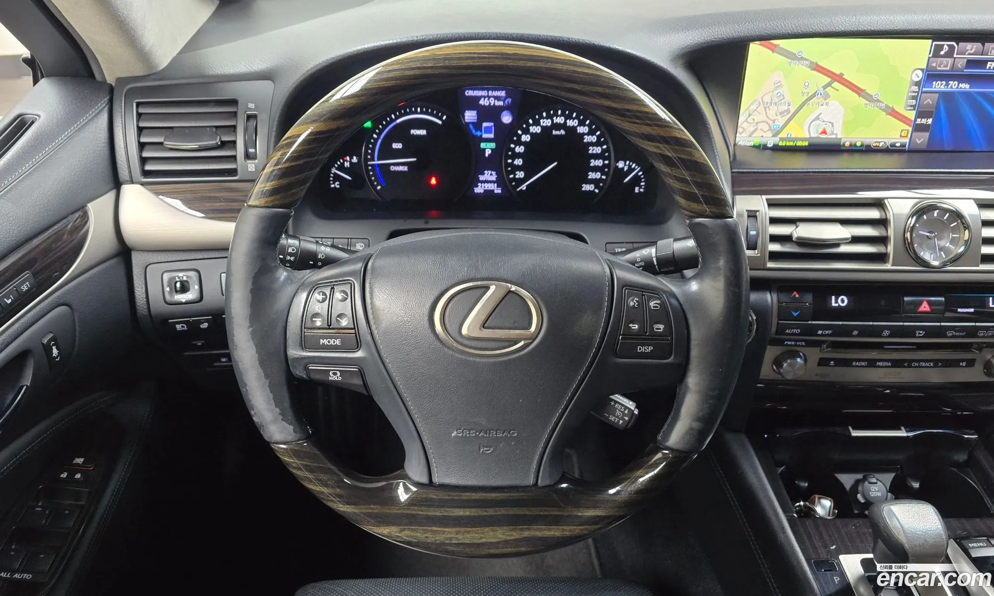 Lexus LS600hL 2013 JTHDU1EF6E5017564 — 9