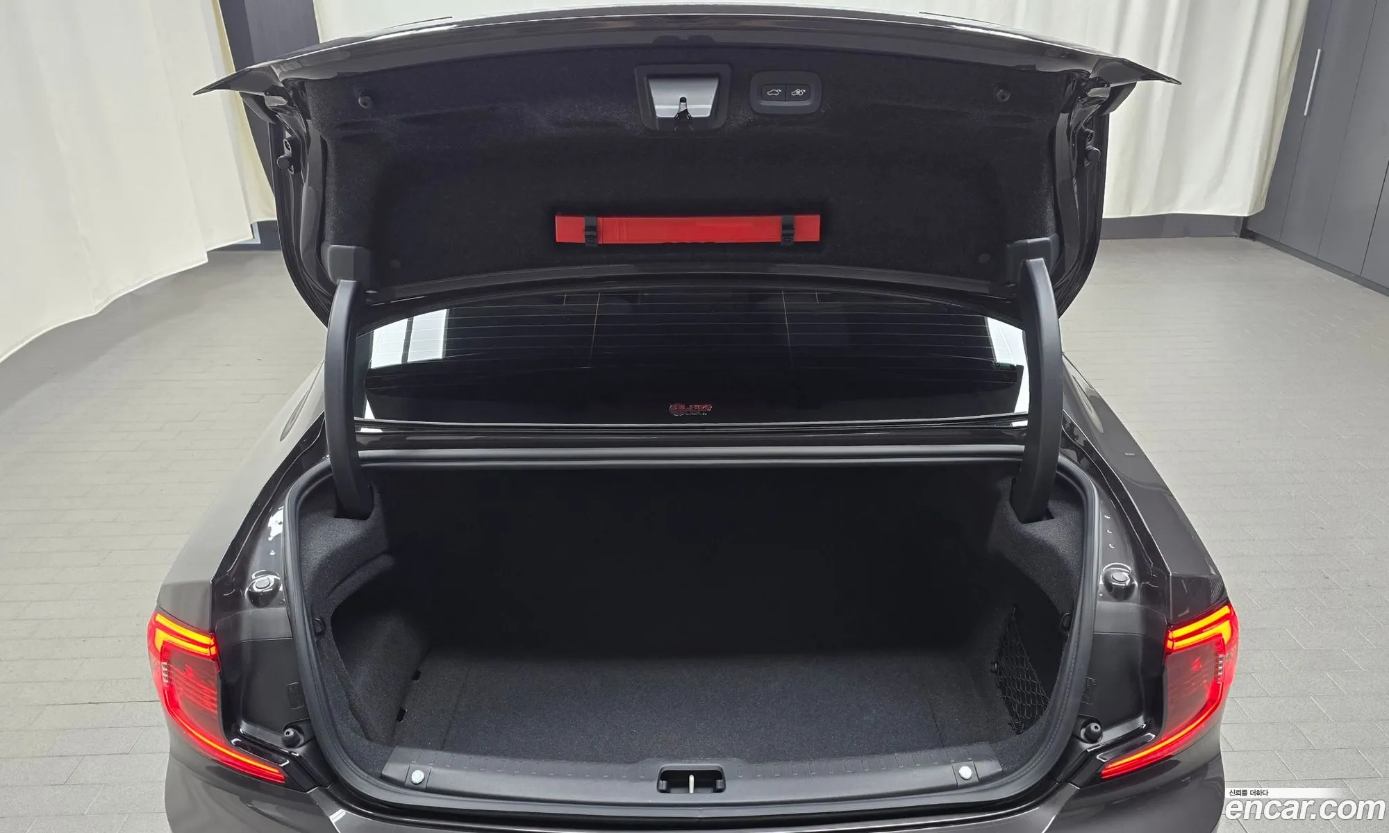 Volvo S90 2022 LVYPT0623PP326383 — 3