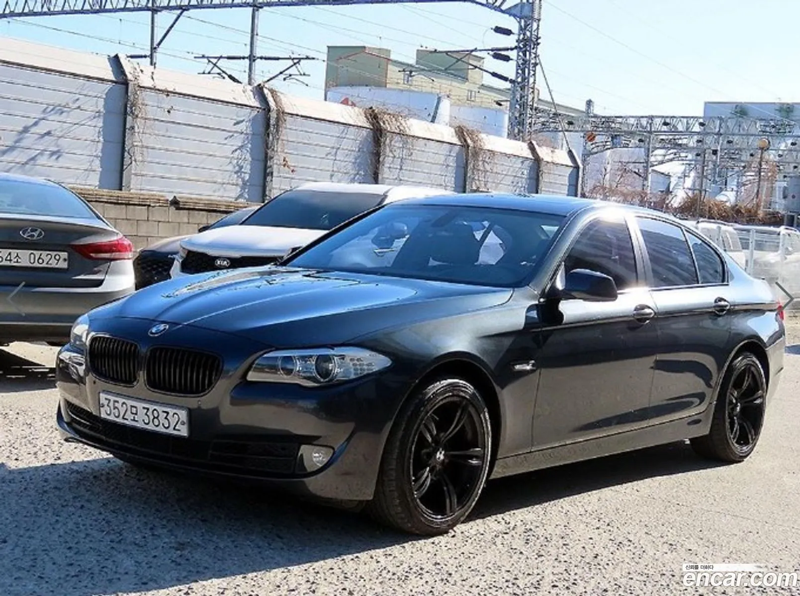 BMW 5 Series 2011 — 18