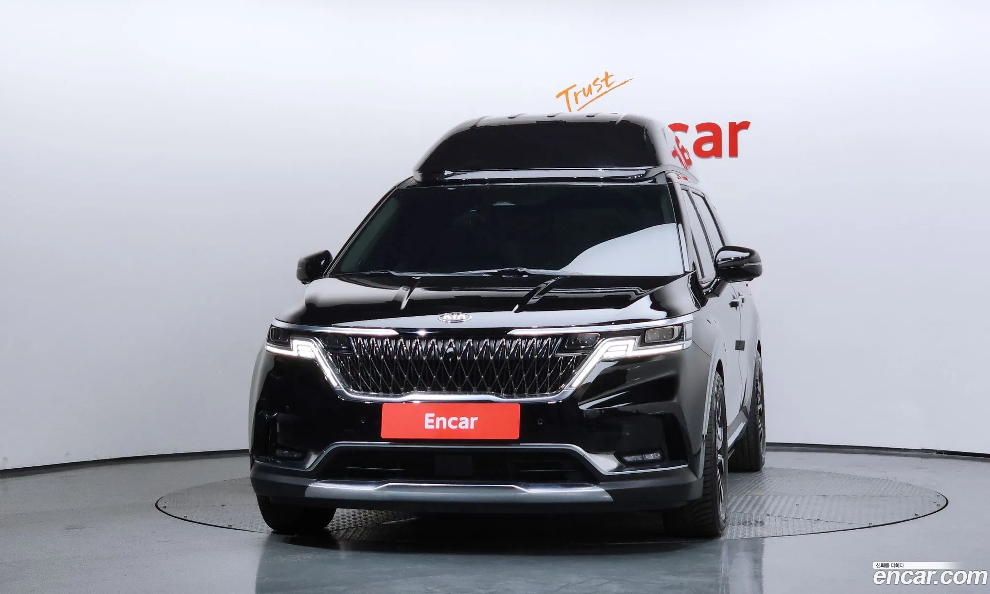 Kia Carnival 2021 — 32