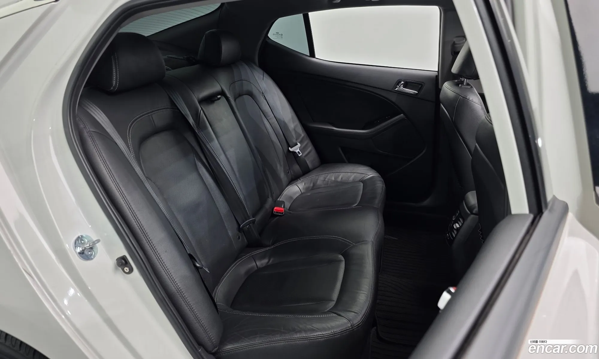 Kia K5 Hybrid 2011 — 20