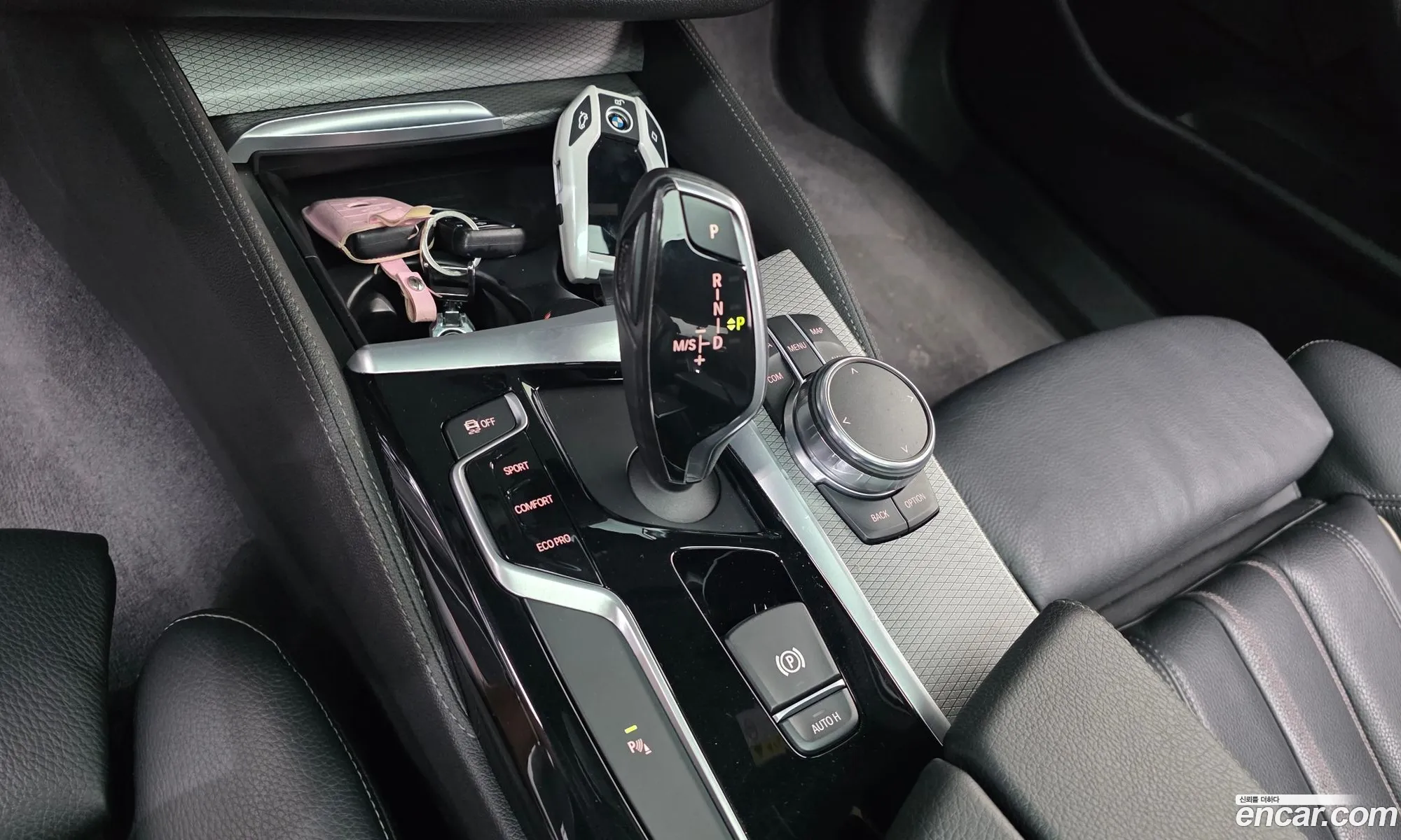 BMW 5 Series 2017 WBAJC3102JG995933 — 24