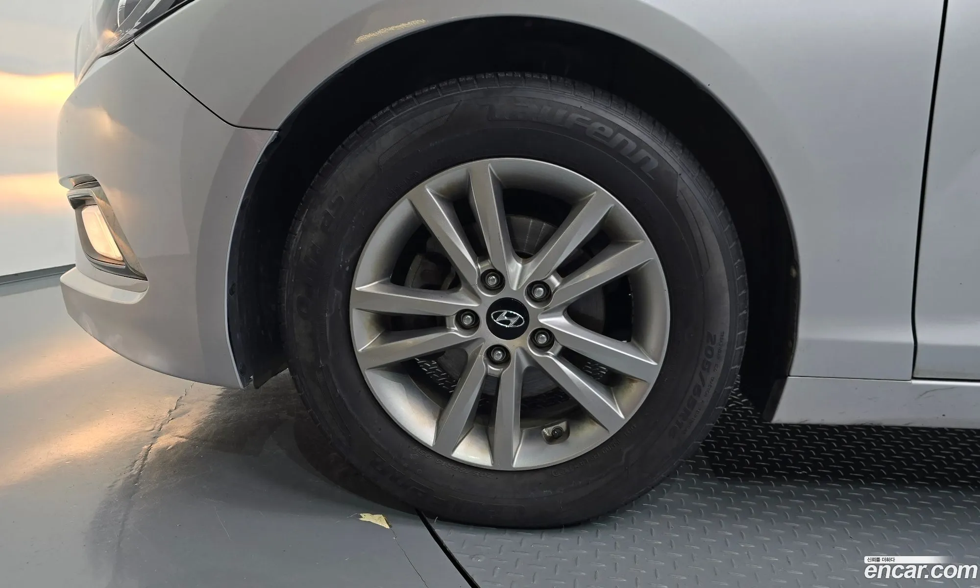 Hyundai LF Sonata 2014 — 11