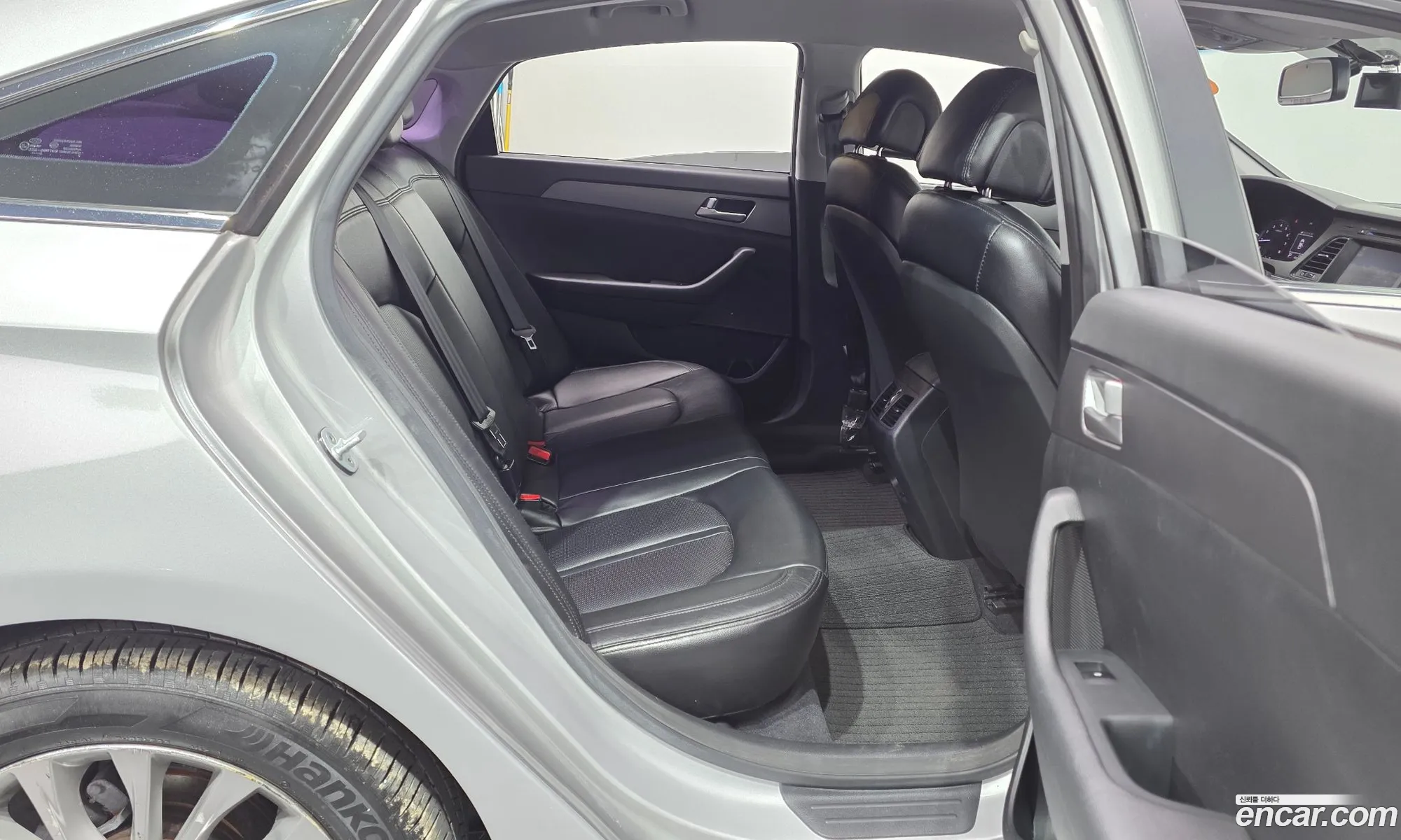Hyundai LF Sonata 2014 — 21