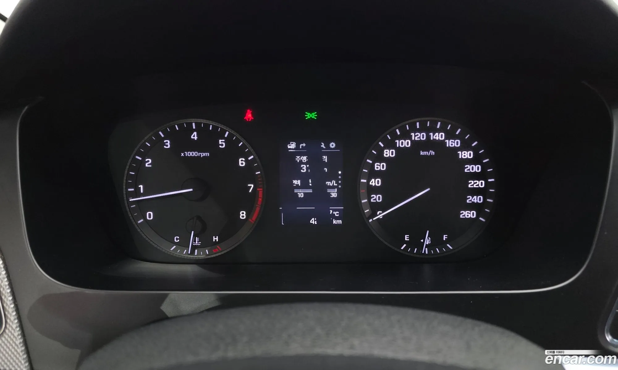 Hyundai LF Sonata 2014 — 27