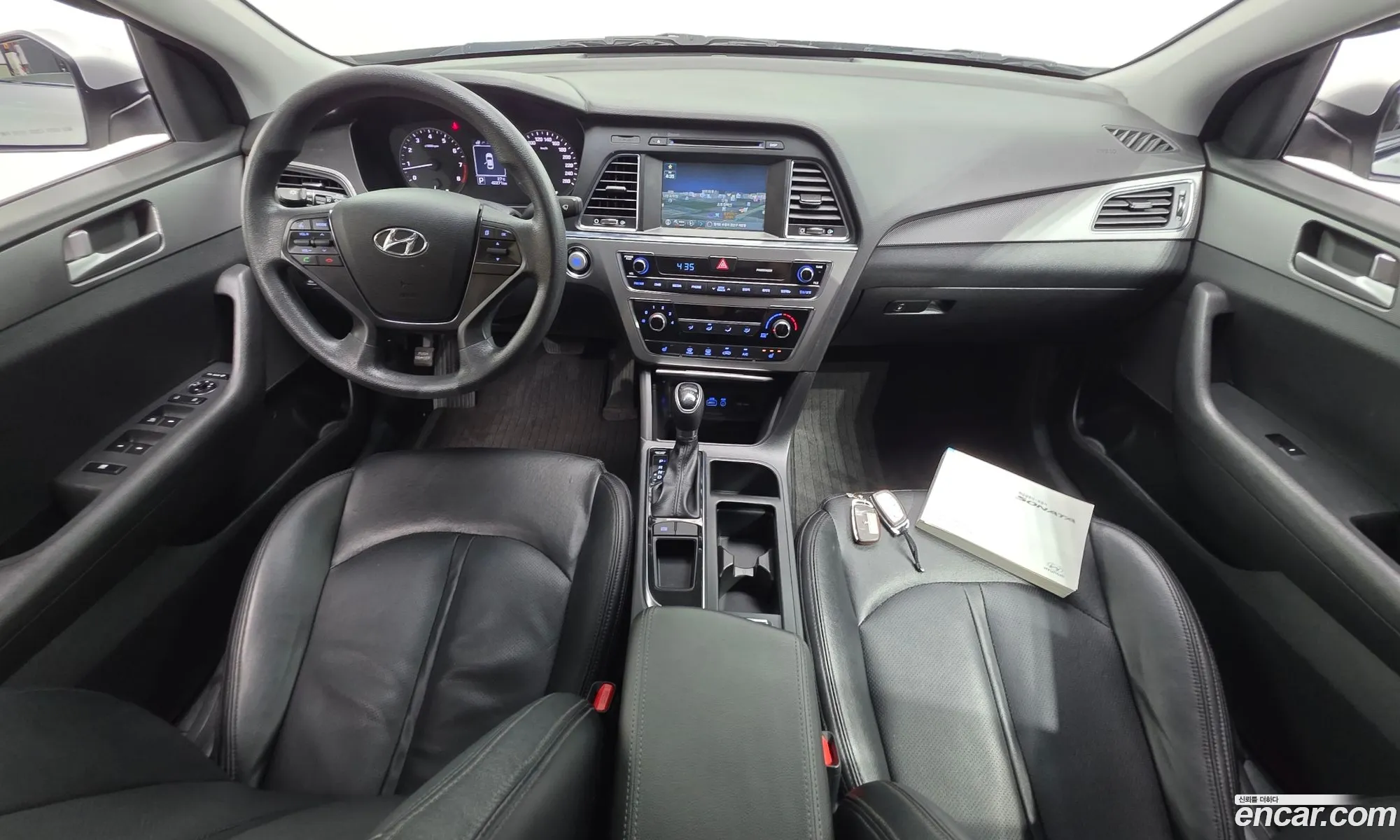 Hyundai LF Sonata 2014 — 23