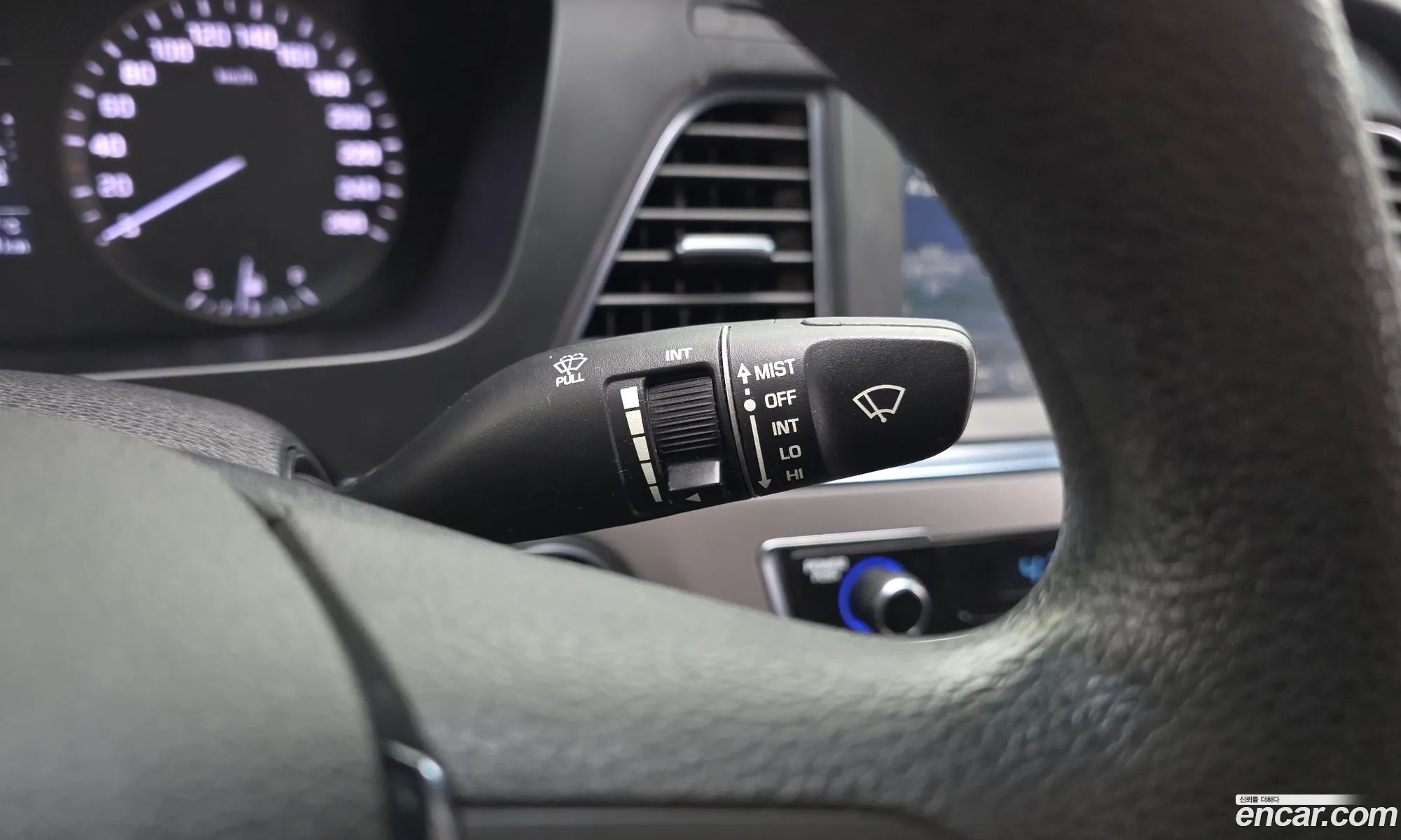 Hyundai LF Sonata 2014 — 14