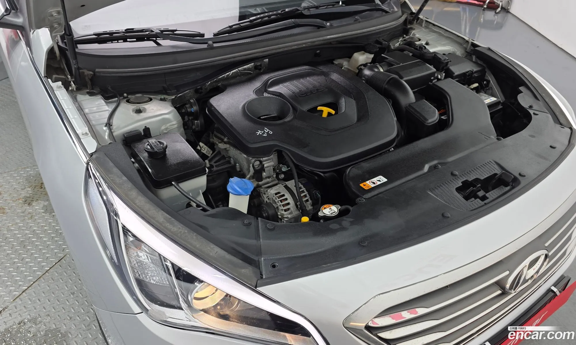 Hyundai LF Sonata 2014 — 10