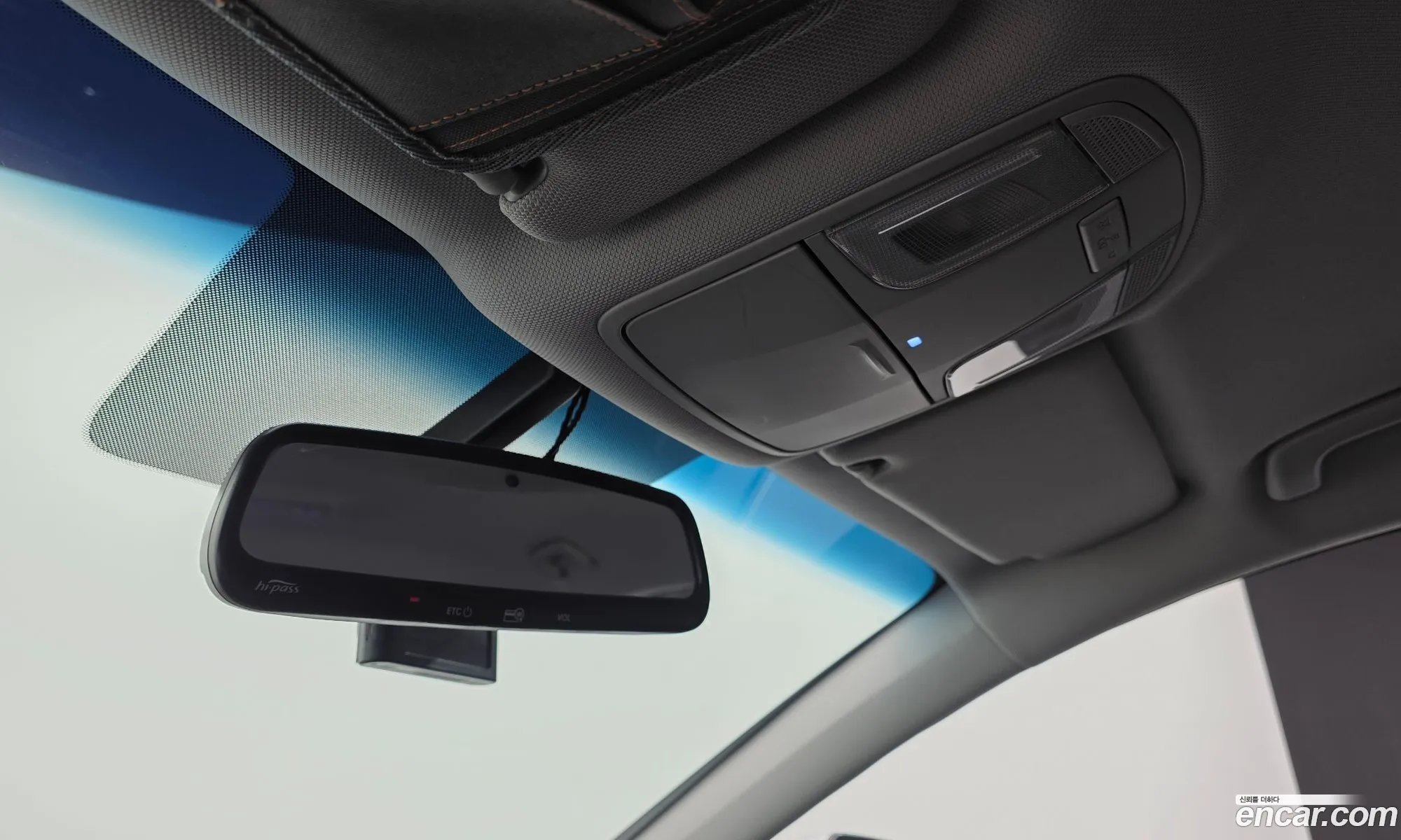 Hyundai LF Sonata 2014 — 11