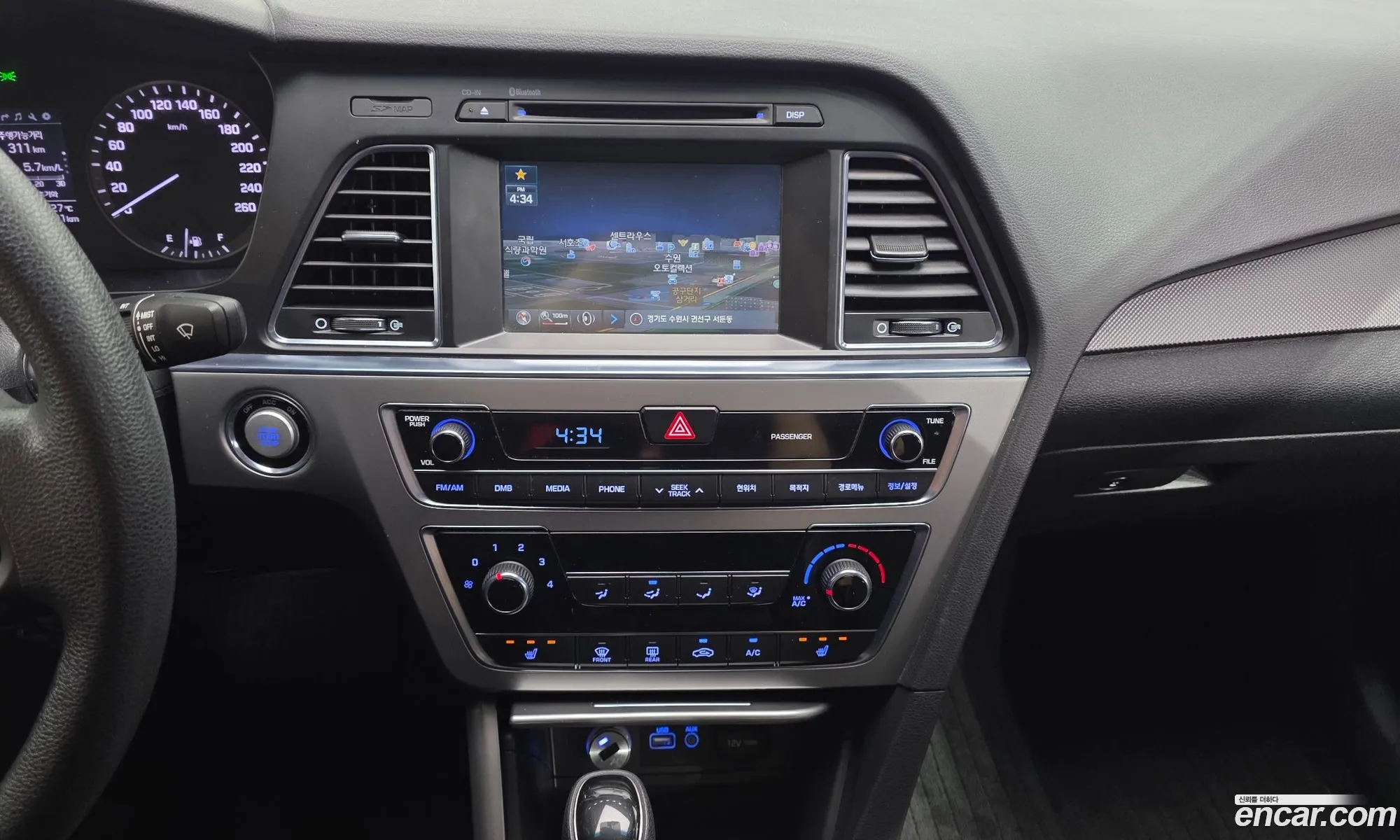 Hyundai LF Sonata 2014 — 12