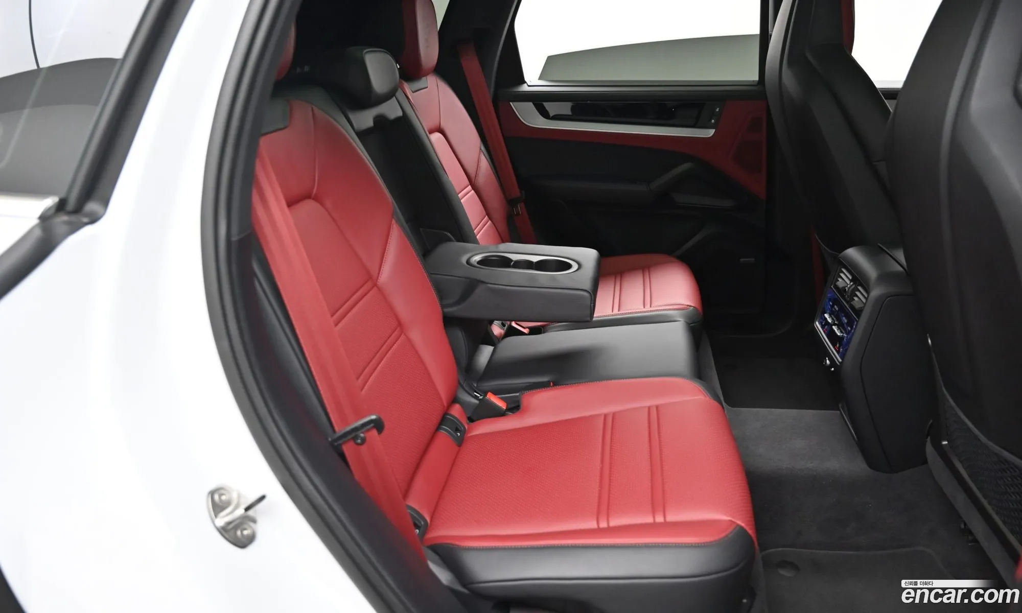 Porsche Cayenne 2025 — 3