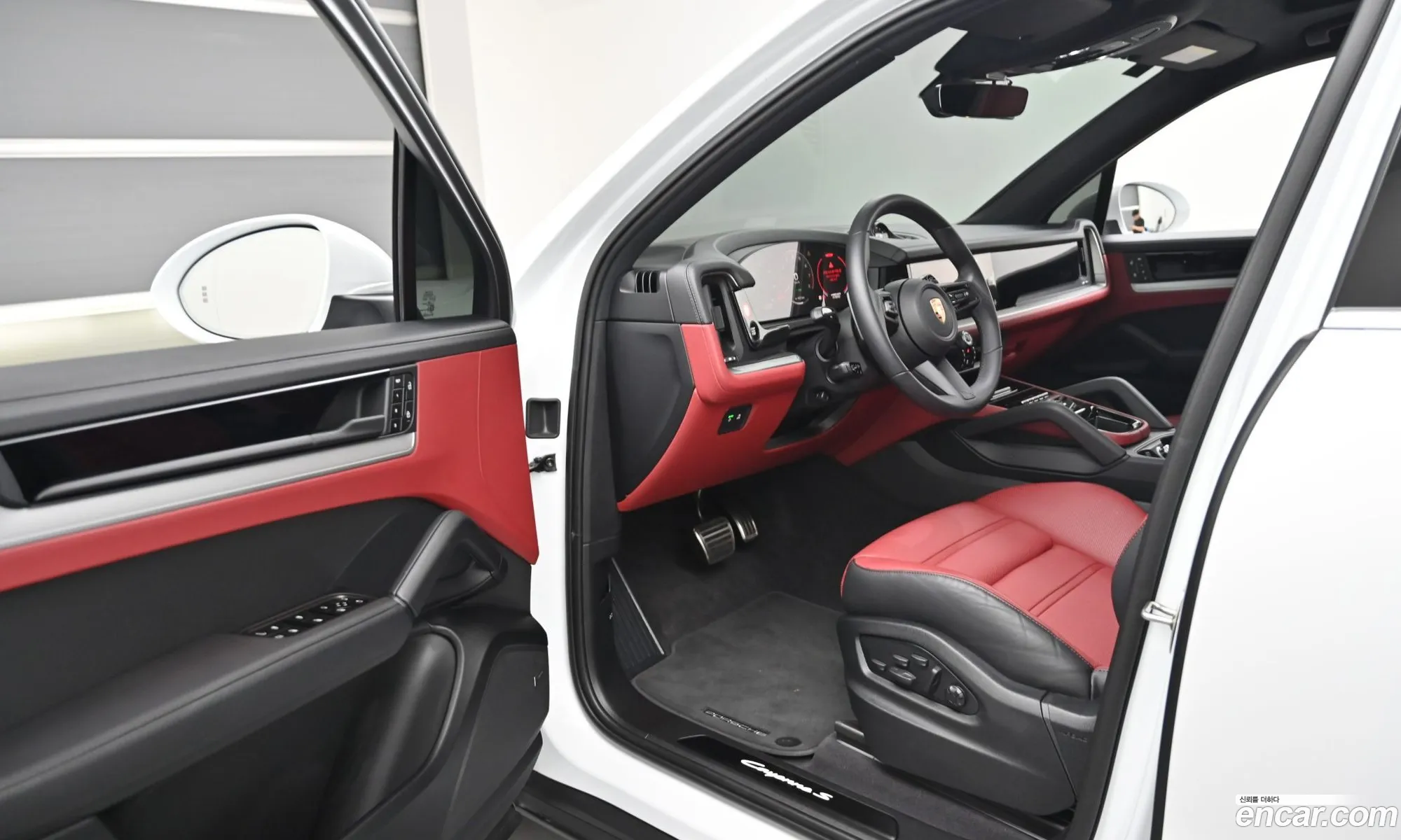 Porsche Cayenne 2025 — 14