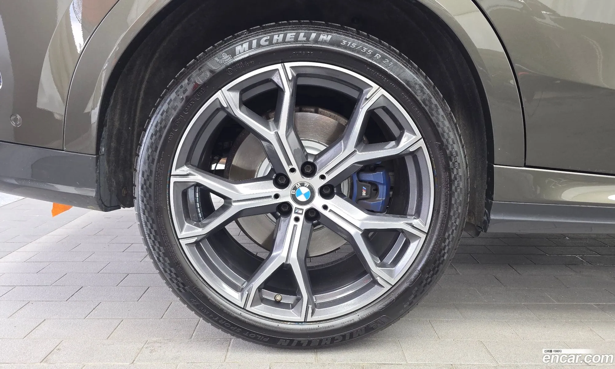 BMW X6 2021 — 30