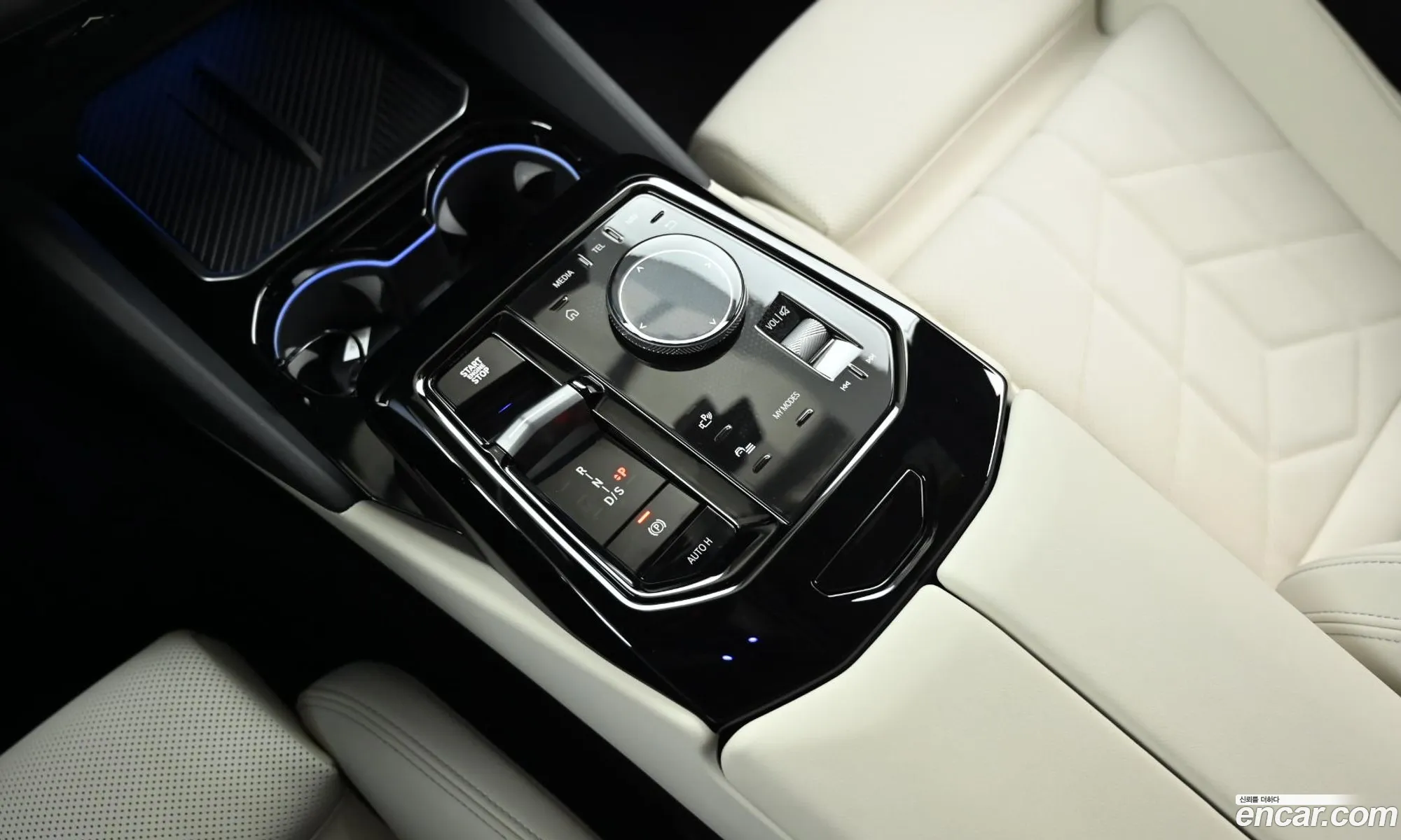 BMW 5 Series 2025 — 17