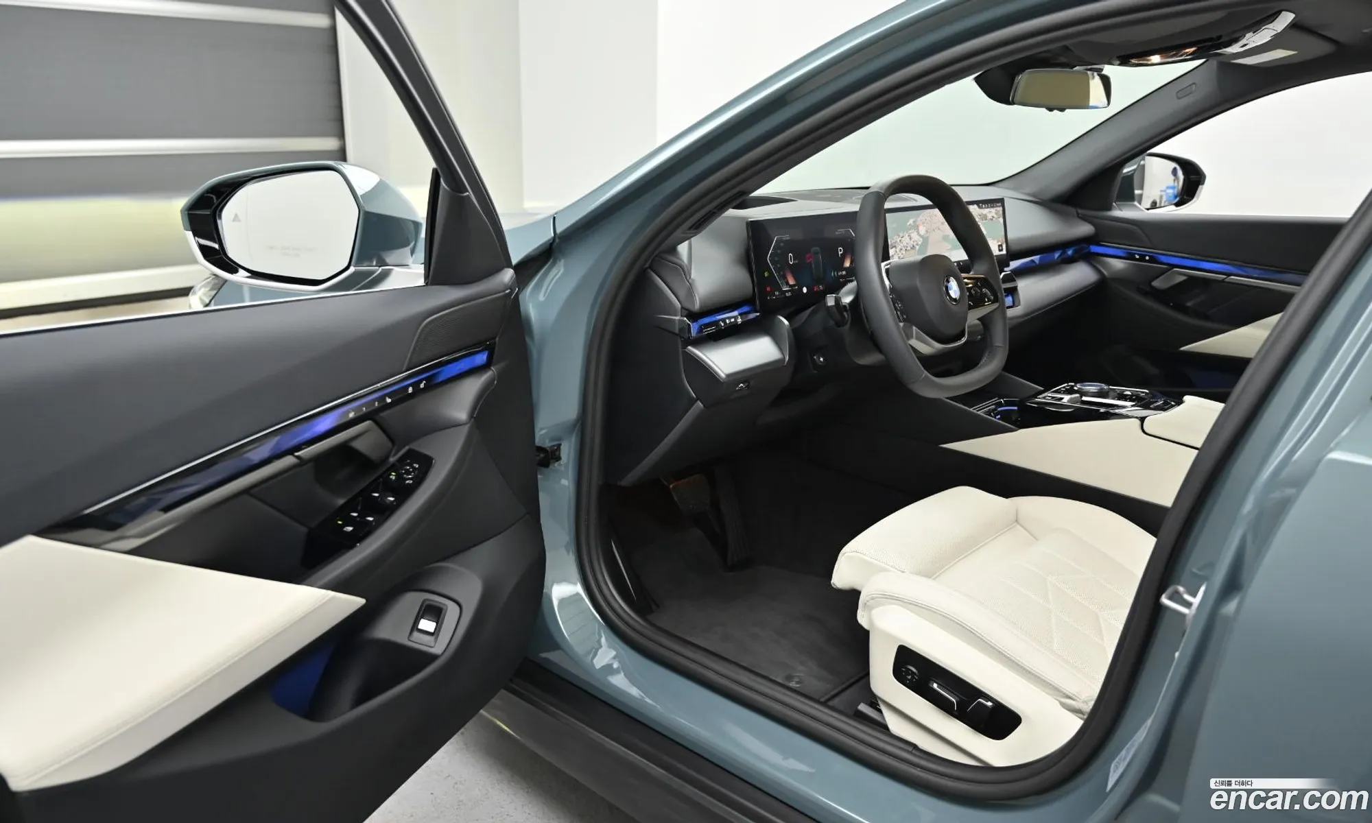 BMW 5 Series 2025 — 16