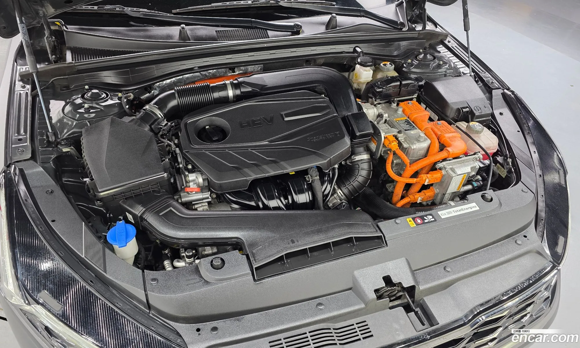 Kia K5 Hybrid 2021 — 11