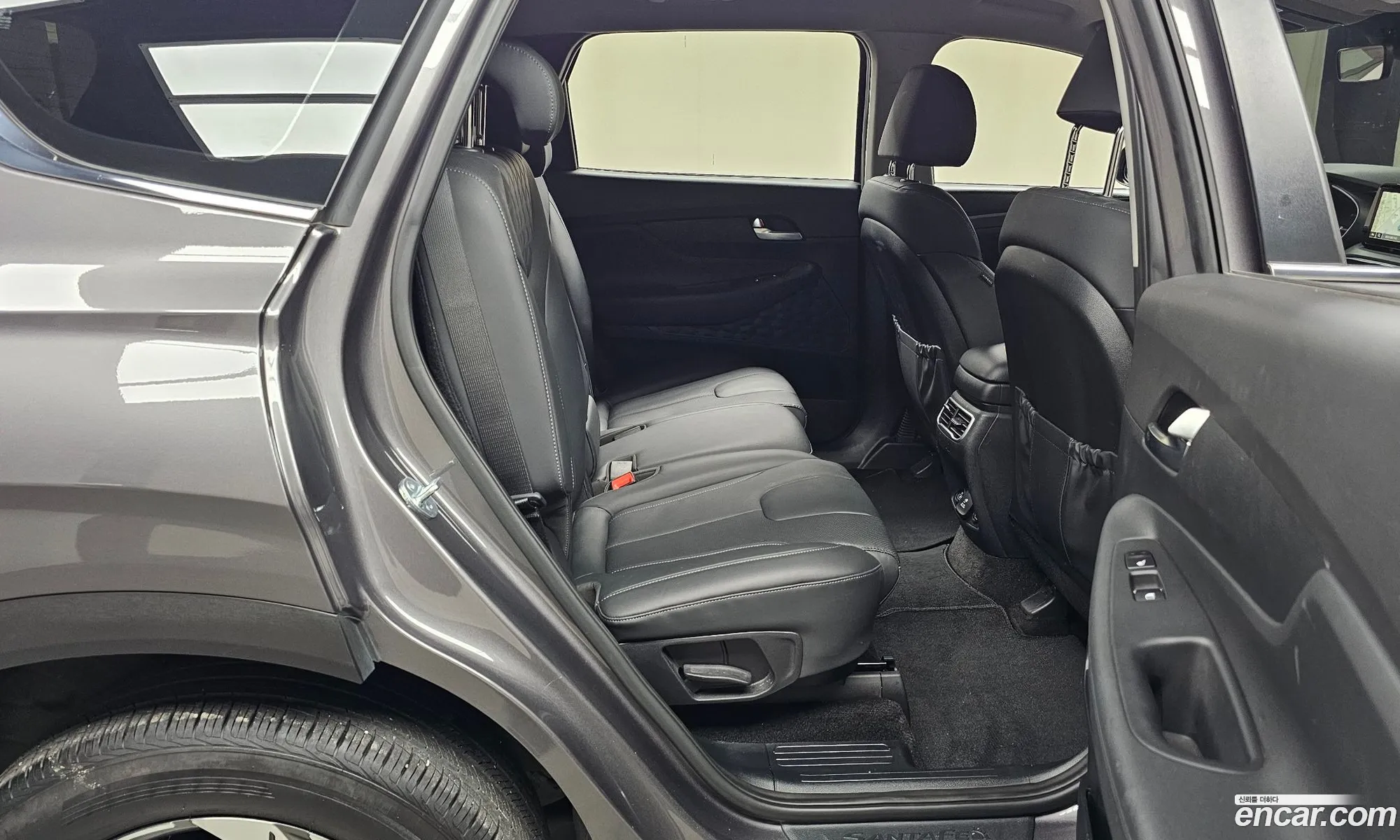 Hyundai Santa Fe 2023 — 19