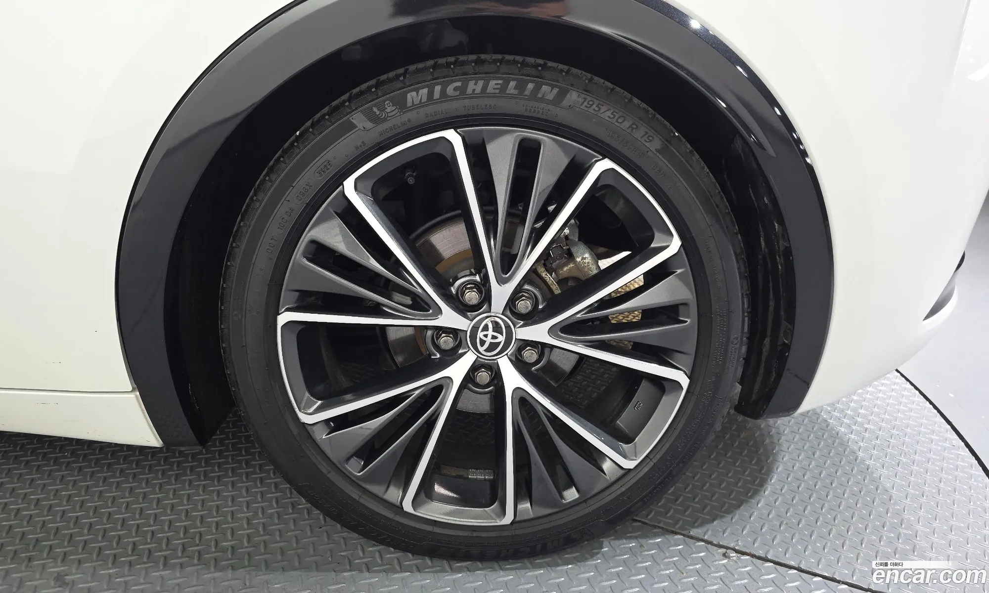 Toyota Prius 2023 JTDACBAU7R3014935 — 14