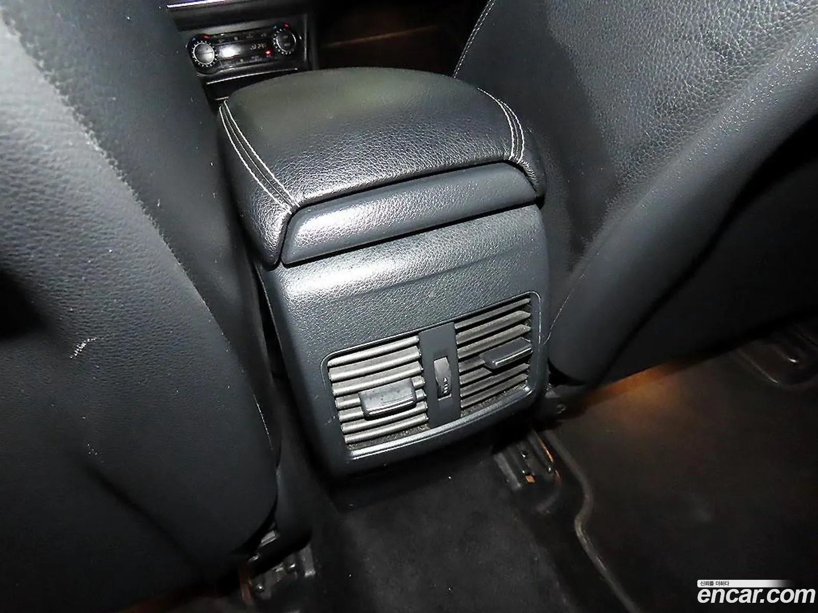 Mercedes-Benz CLA-Class C117 2016 — 15