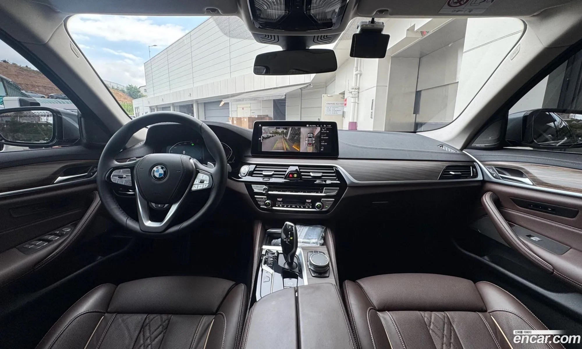 BMW 5 Series 2023 — 17