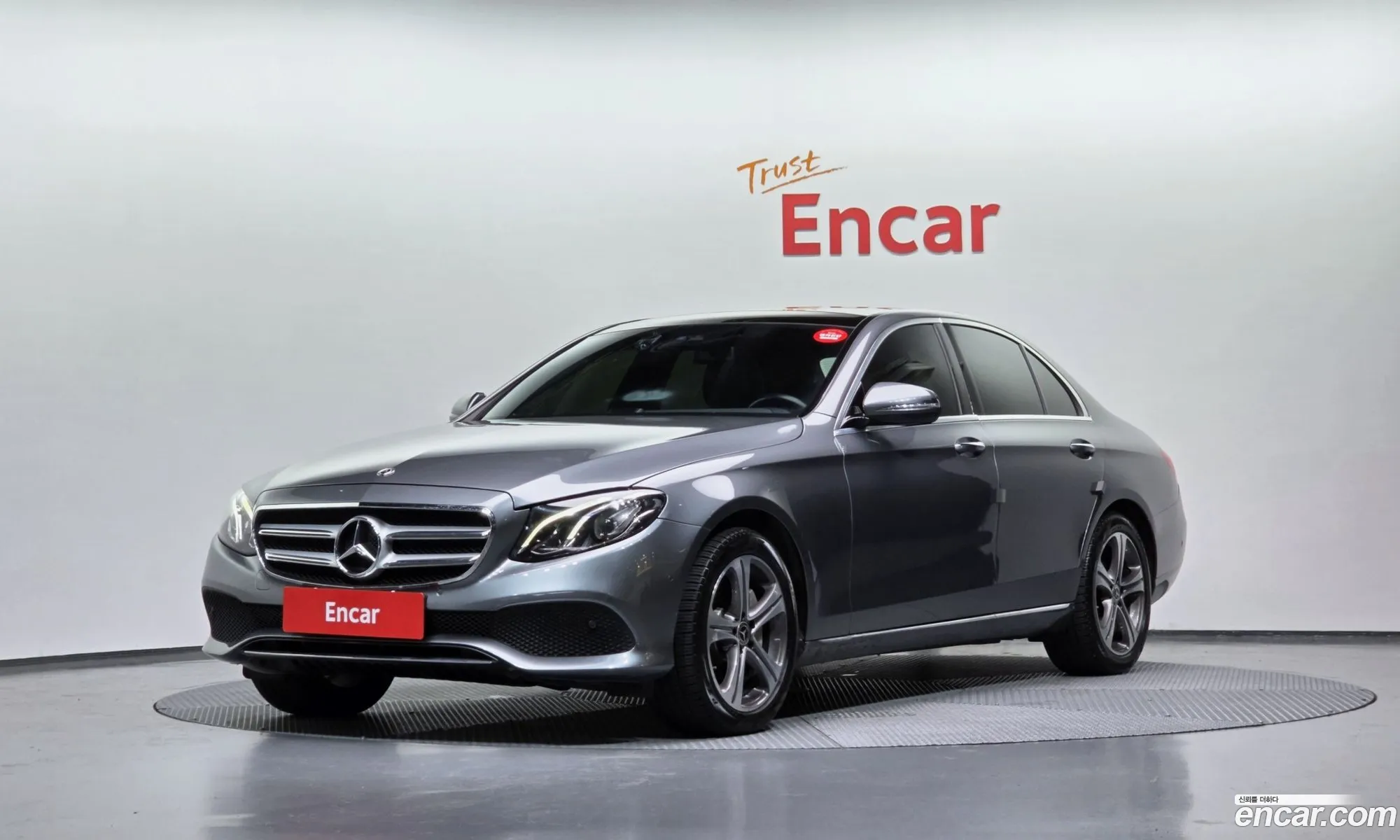 Mercedes-Benz E-Class W213 2018 — 13