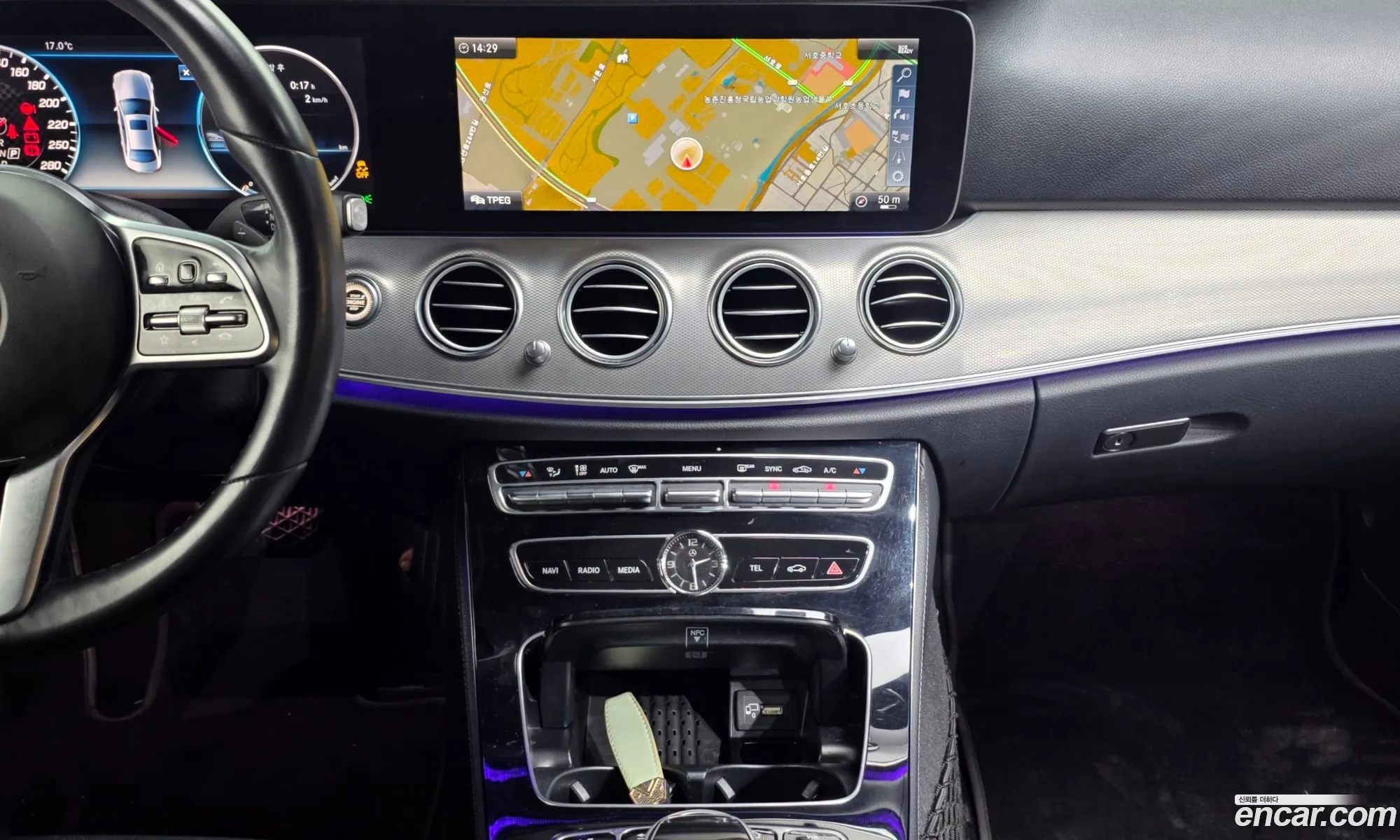 Mercedes-Benz E-Class W213 2018 — 33