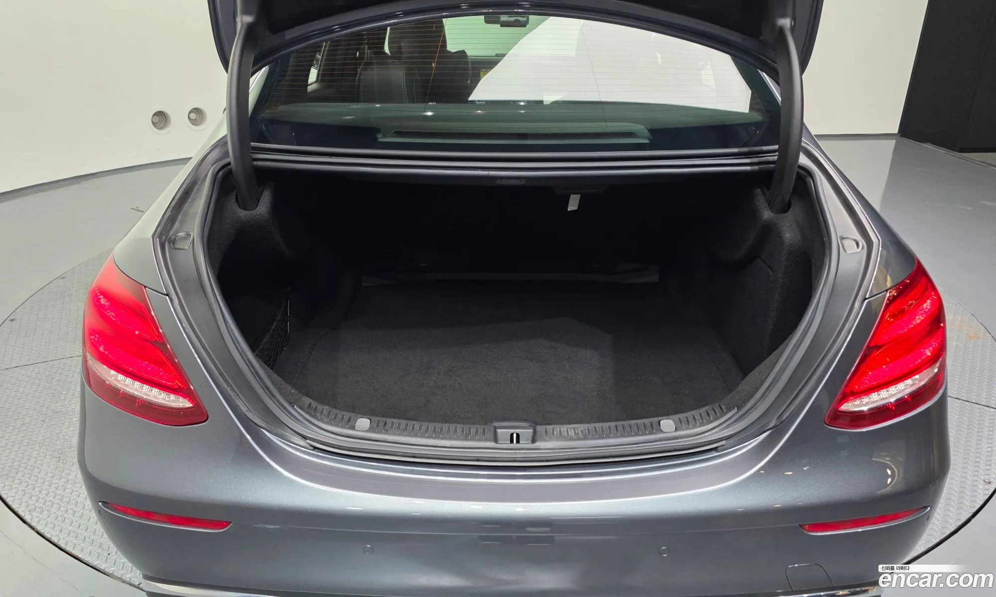 Mercedes-Benz E-Class W213 2018 — 5