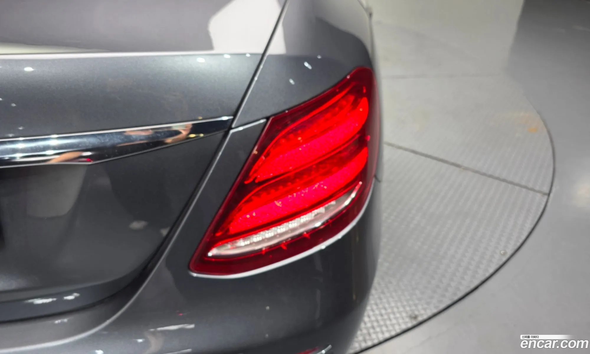 Mercedes-Benz E-Class W213 2018 — 30