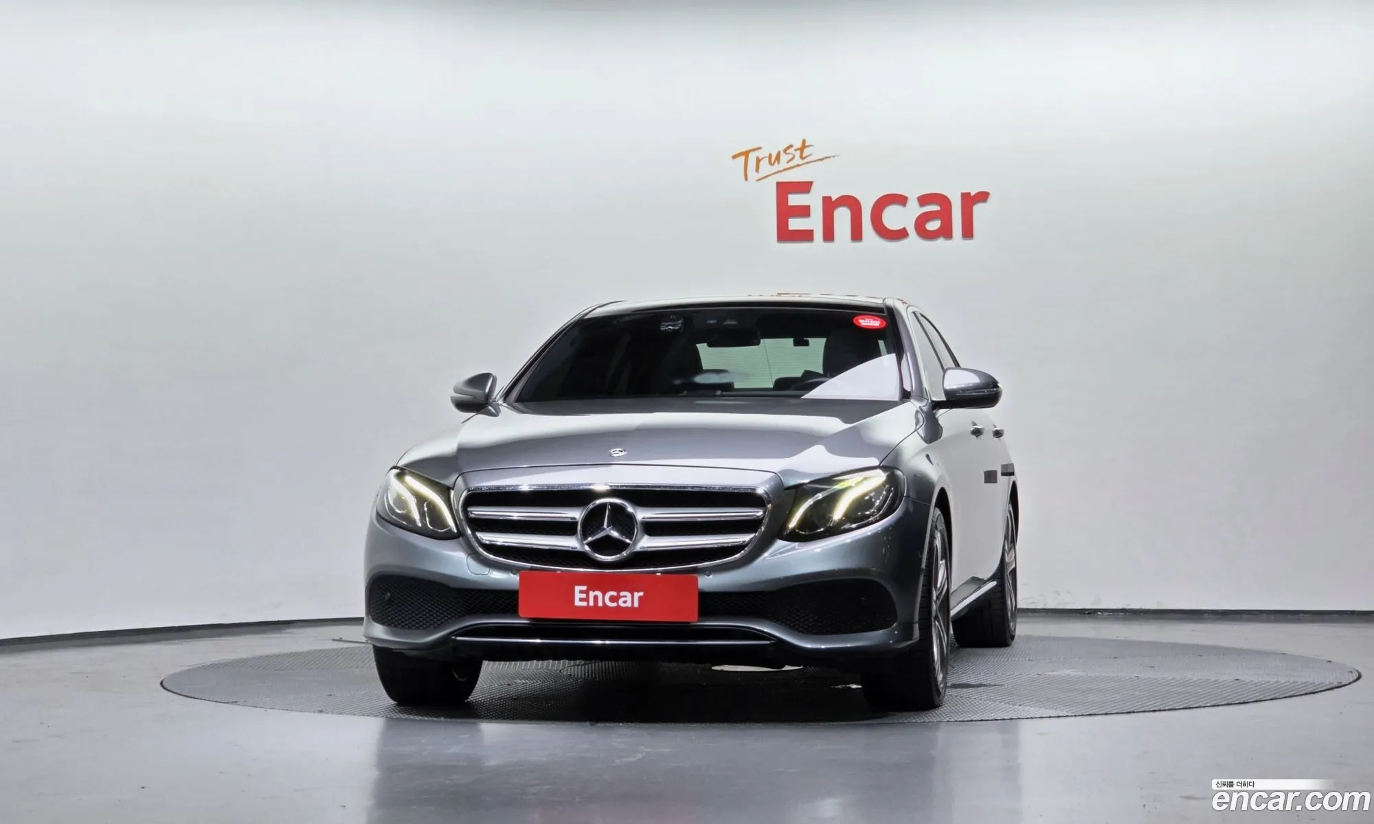 Mercedes-Benz E-Class W213 2018 — 17