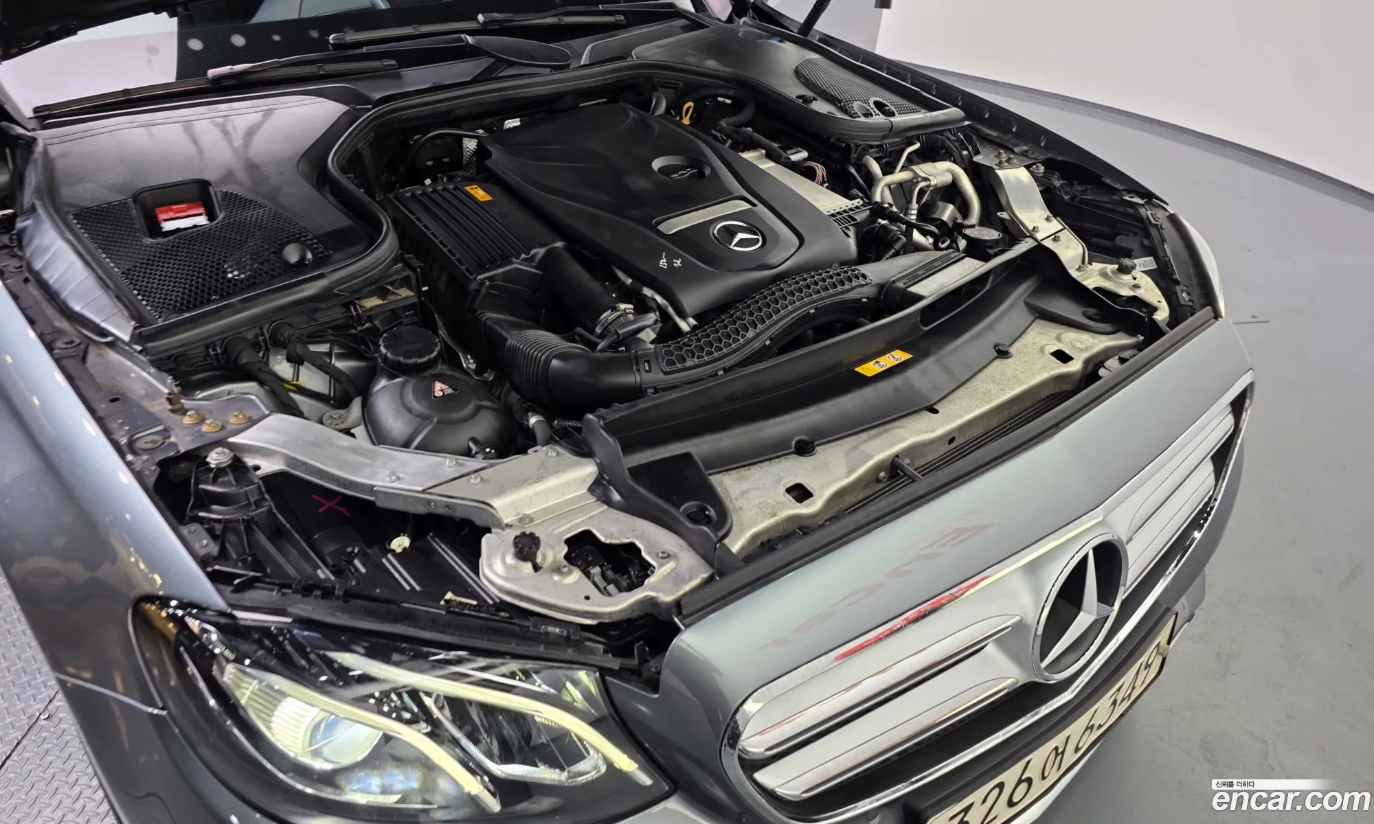 Mercedes-Benz E-Class W213 2018 — 32