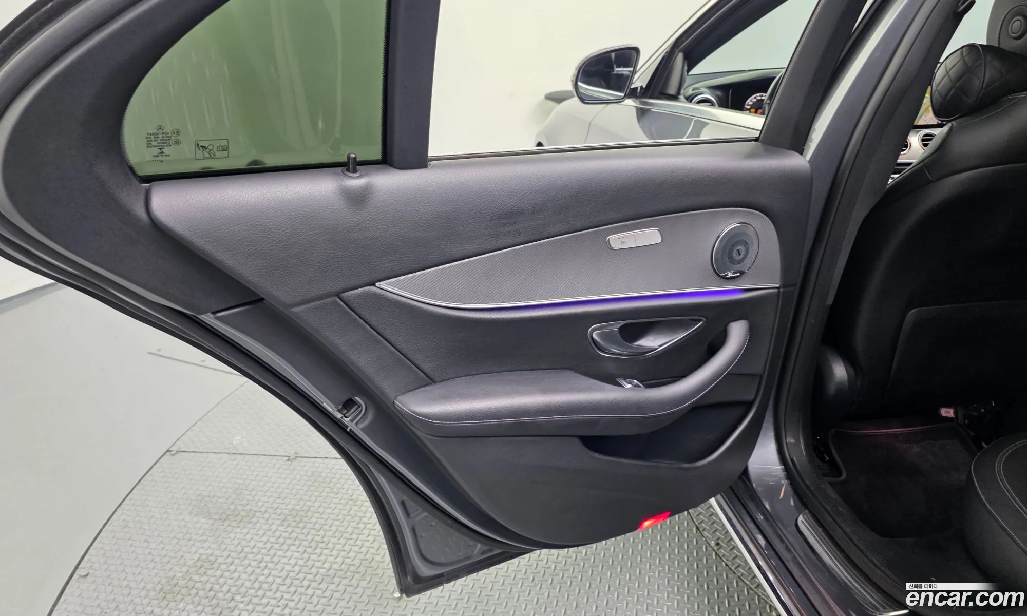 Mercedes-Benz E-Class W213 2018 — 31