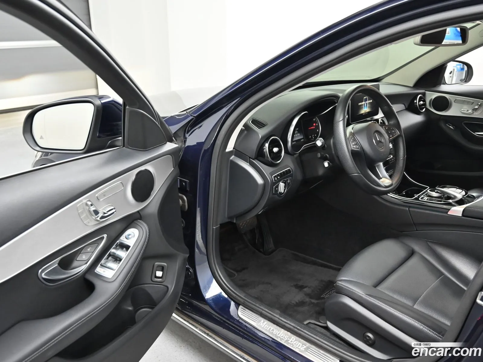 Mercedes-Benz C-Class W205 2016 — 19