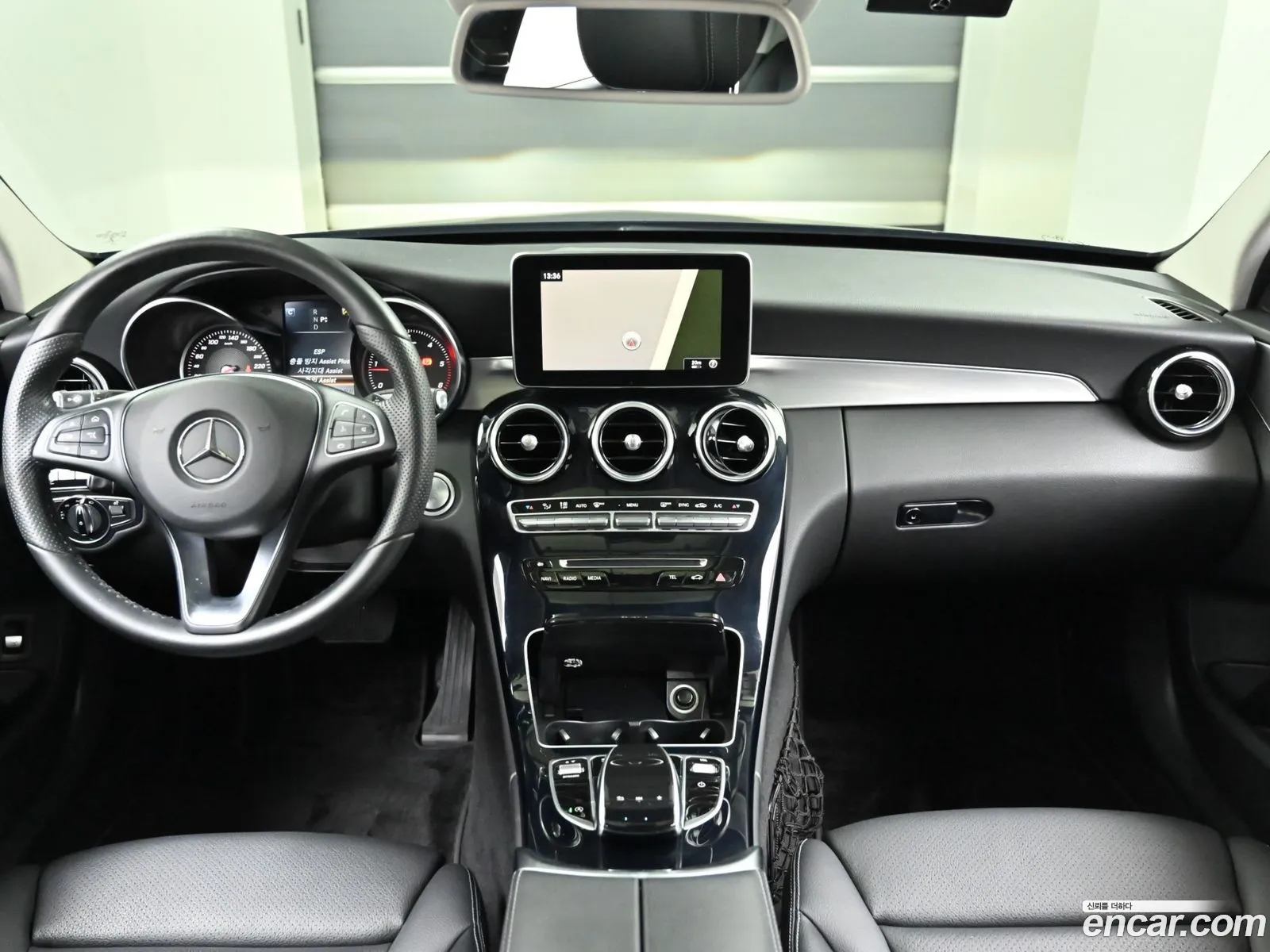 Mercedes-Benz C-Class W205 2016 — 18
