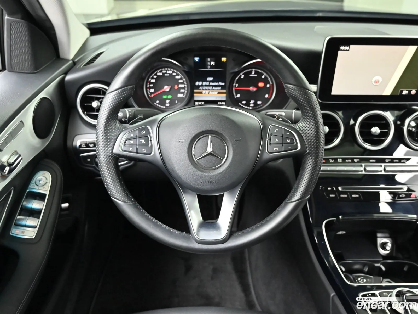 Mercedes-Benz C-Class W205 2016 — 11