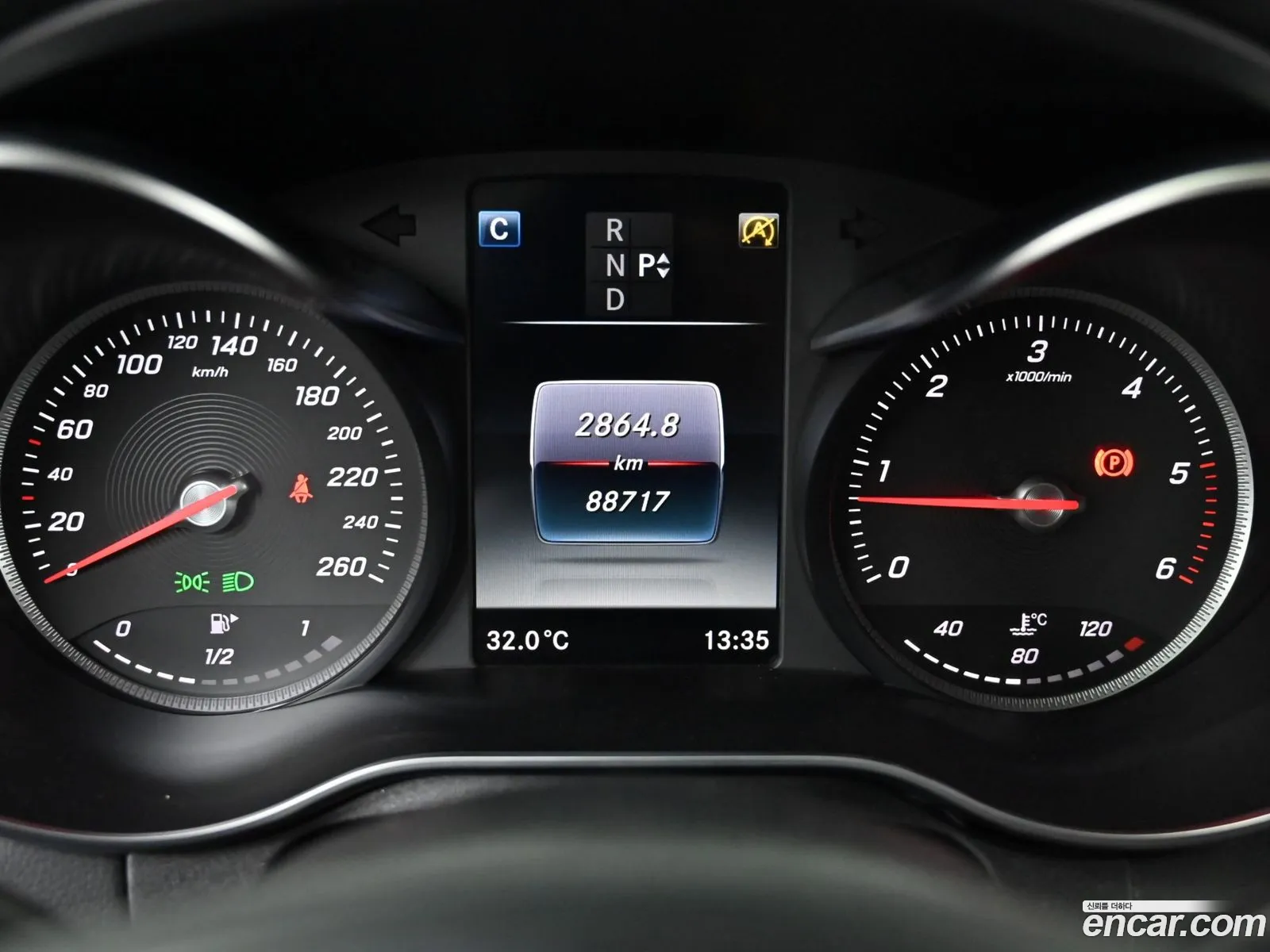 Mercedes-Benz C-Class W205 2016 — 12
