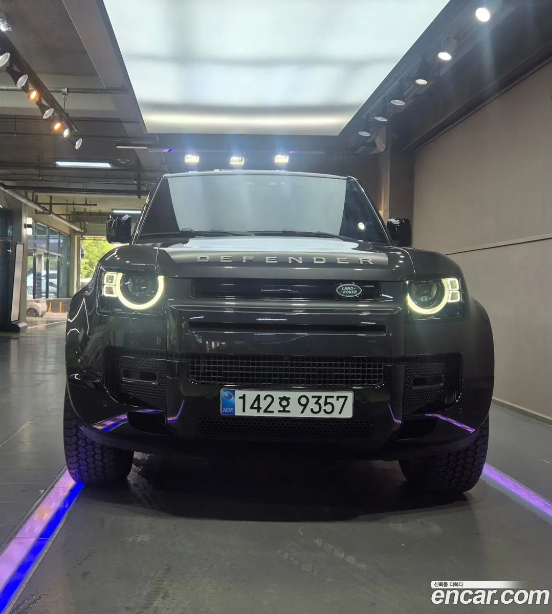 Land Rover Defender 2025 — 19