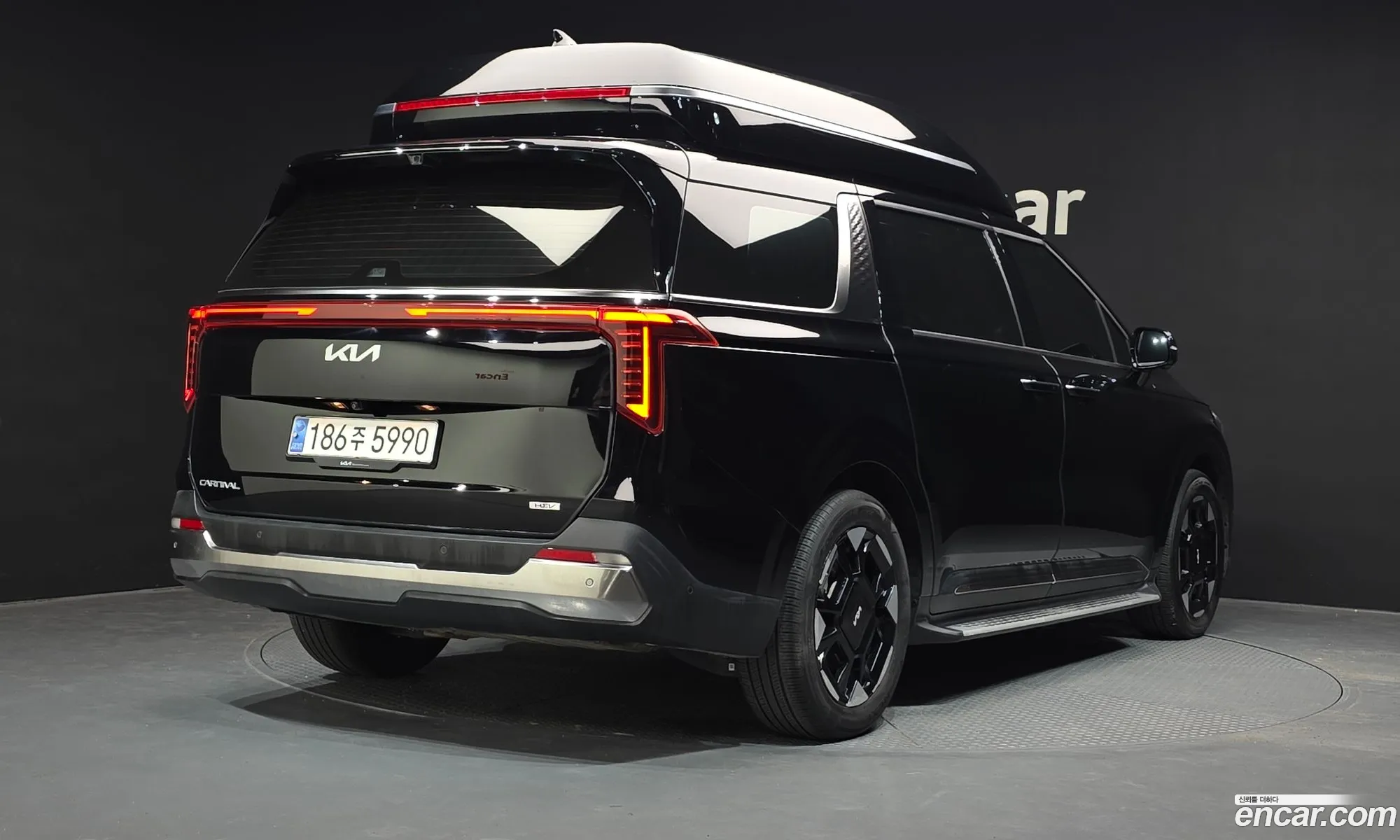 Kia Carnival 2024 — 18